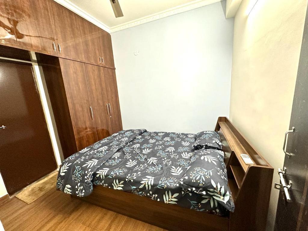 Servostay Kphb Phase 15 New Stunning 3 Bhk - 1st Floor