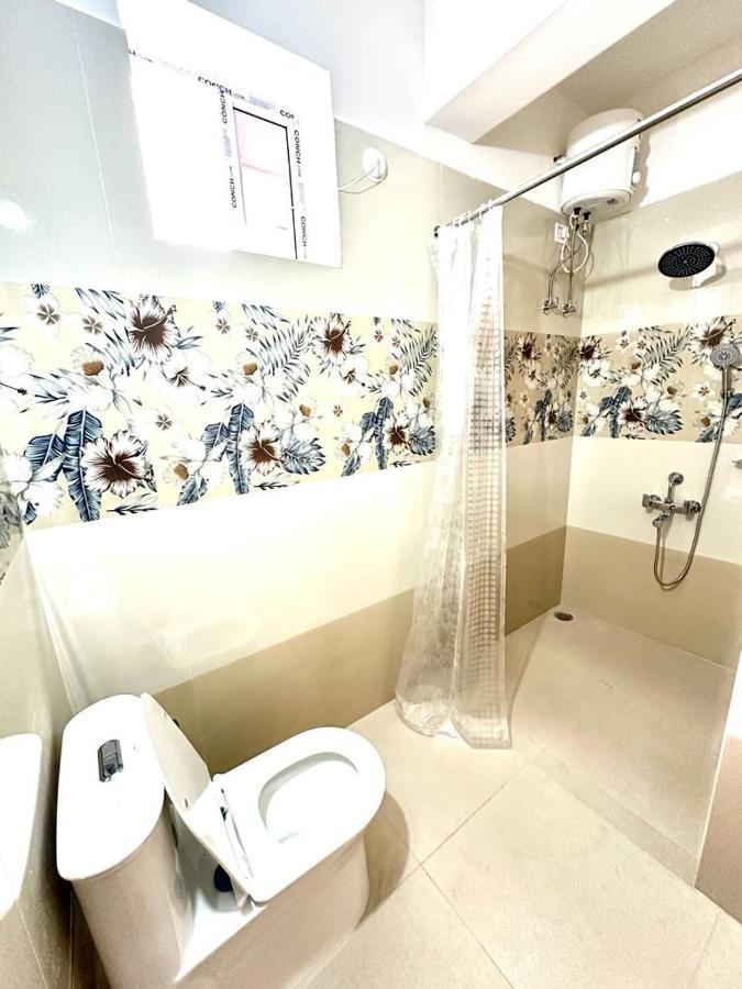 Servostay Kphb Phase 15 New Stunning 3 Bhk - 4th Floor Apartment *