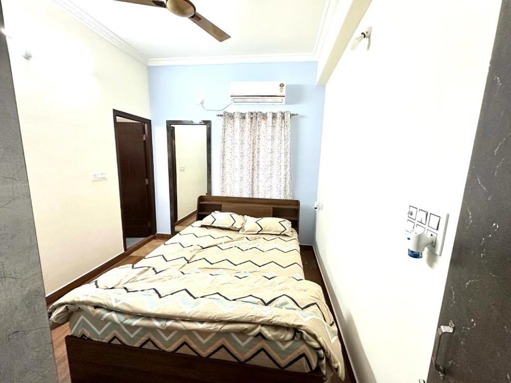 Servostay Kphb Phase 15 New Stunning 3 Bhk - 4th Floor * Hyderabad