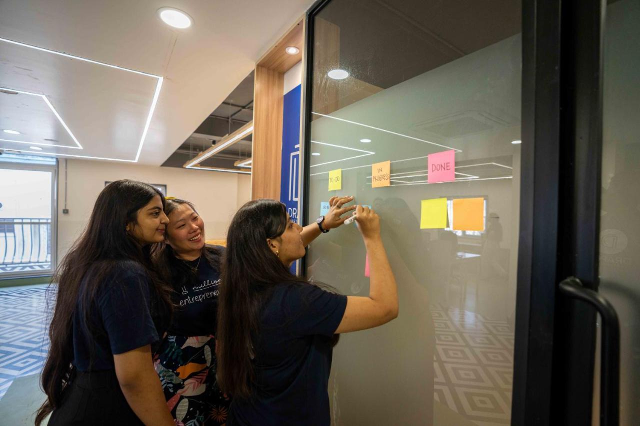 Draper Startup House For Entrepreneurs Hostel