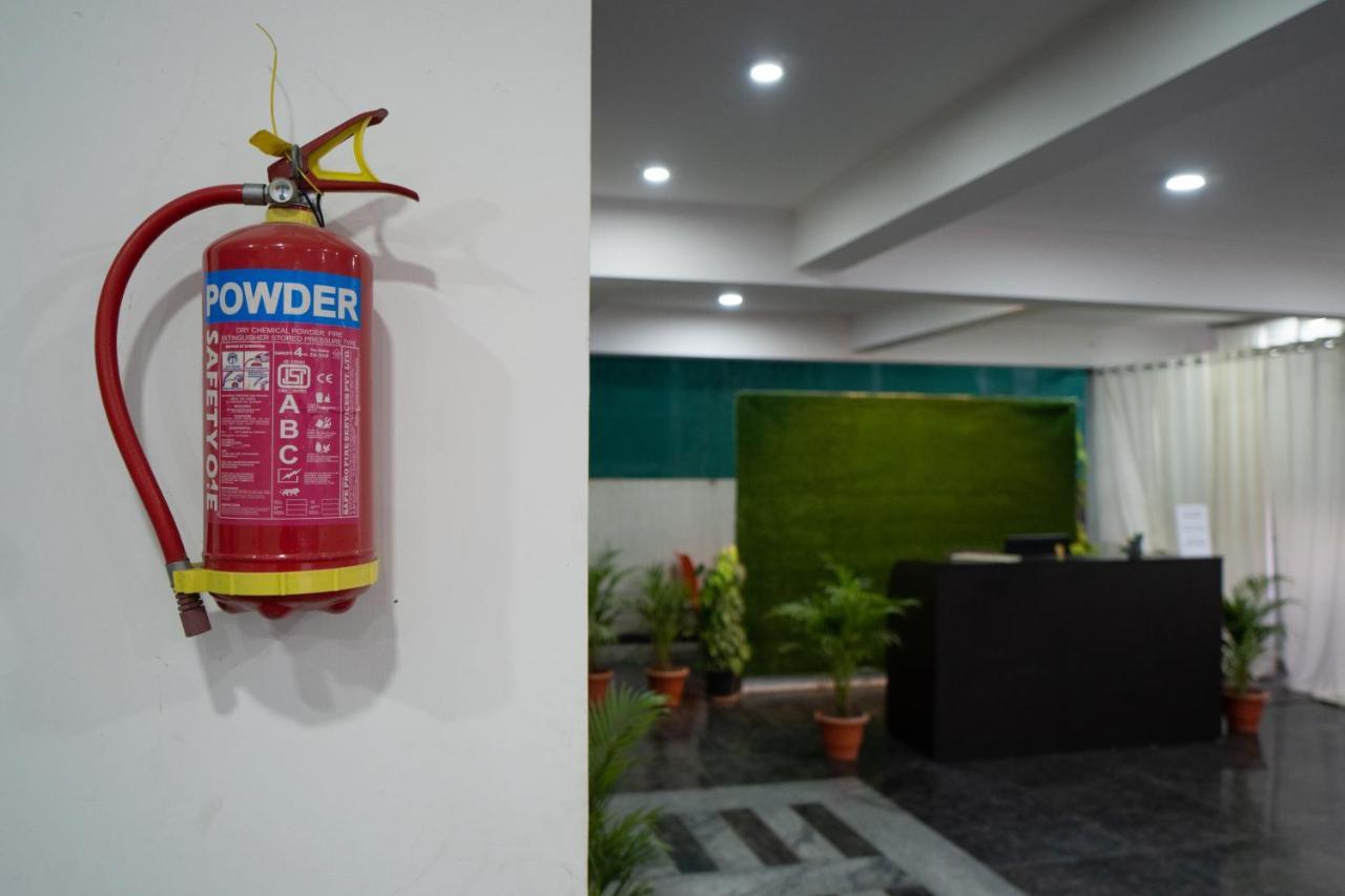 Yellow Bells Gachibowli Hotel Hyderabad