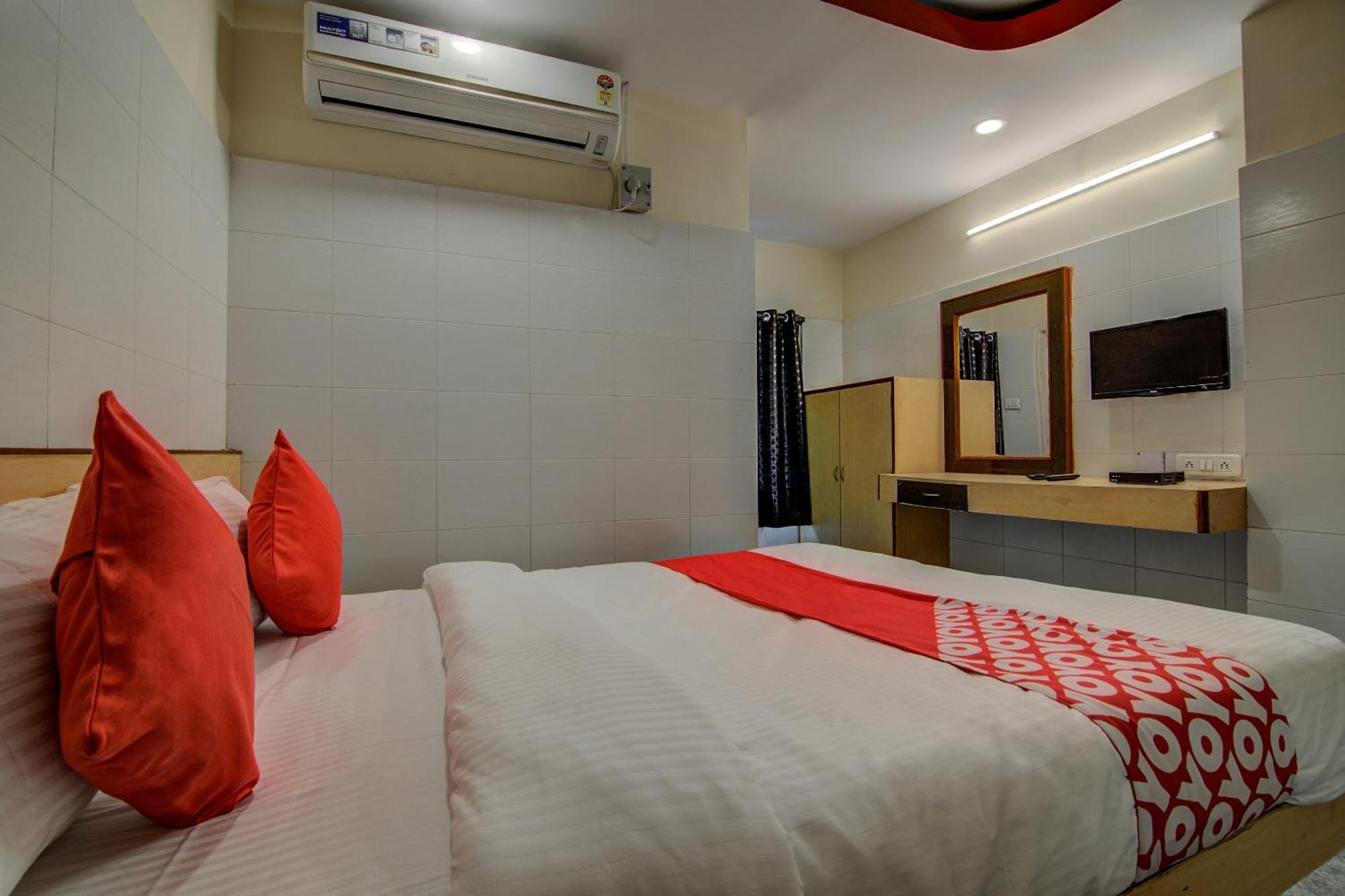 Hotel O Mayur's Residency Near Malkpet 3*