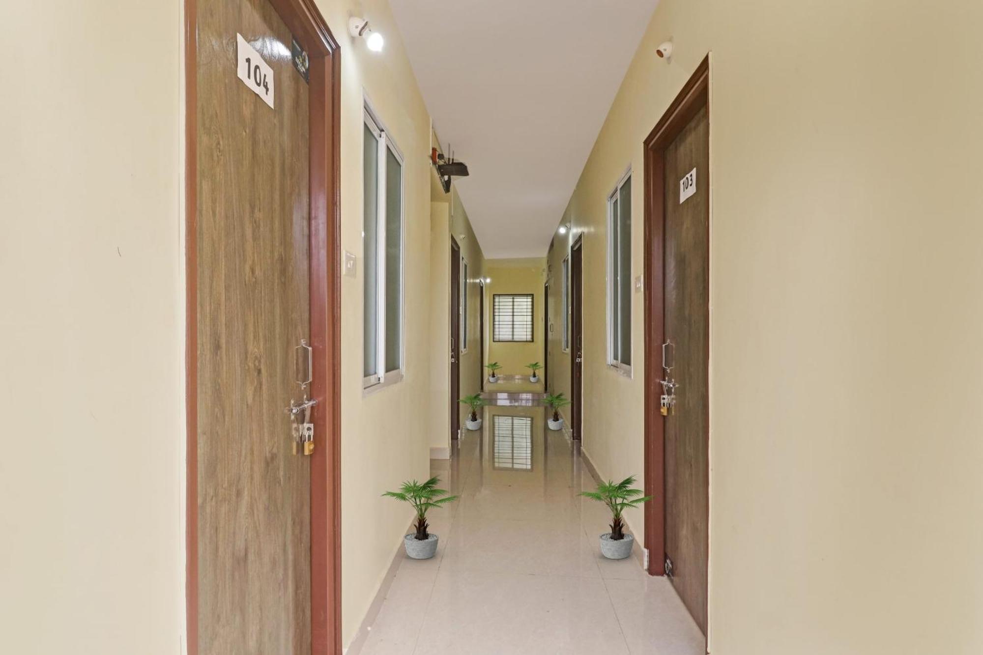Super O Dk Reddy Square Hotel 3*