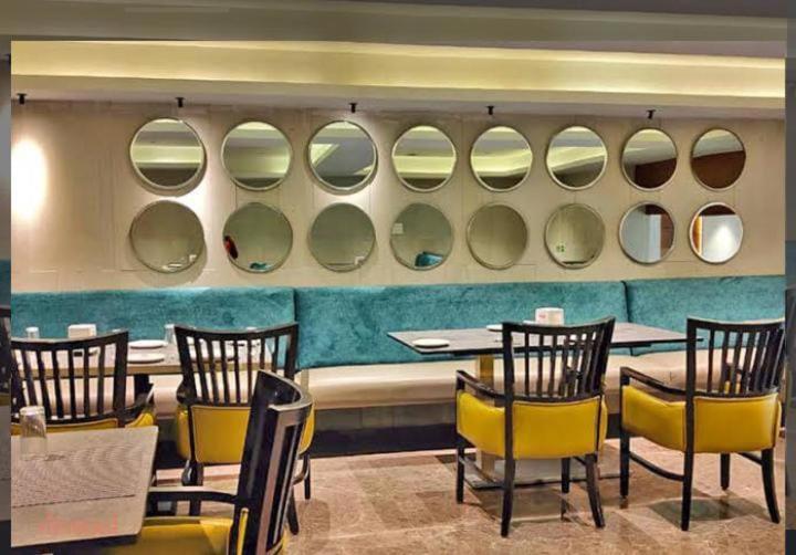 Svm Pride Banjara-hot Live Counter-road View Stay- Free Lavish Buffet Breakfast-18 Percent Off In Restaurant Food Order 3* Hyderabad