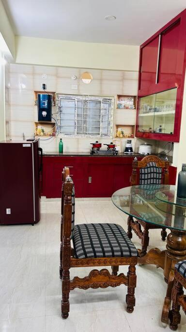 Cozy Nest #401 Beautiful 2bhk Near Dlf Aig Kondapur Hyderabad