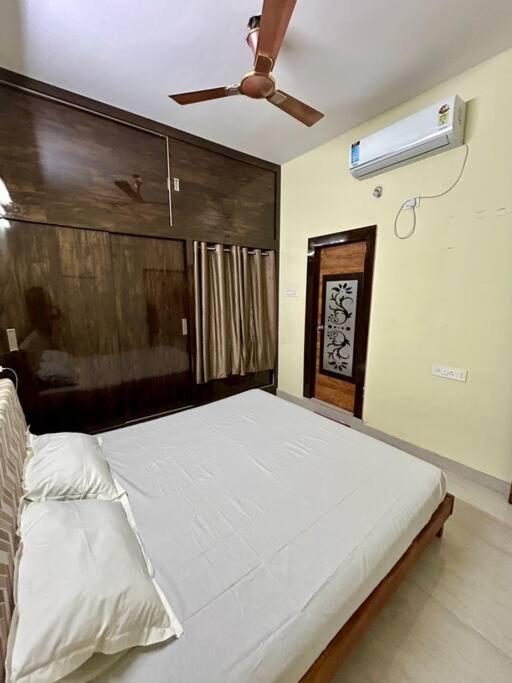 Apartment Cozy Nest #401 Beautiful 2bhk Near Dlf Aig Kondapur *