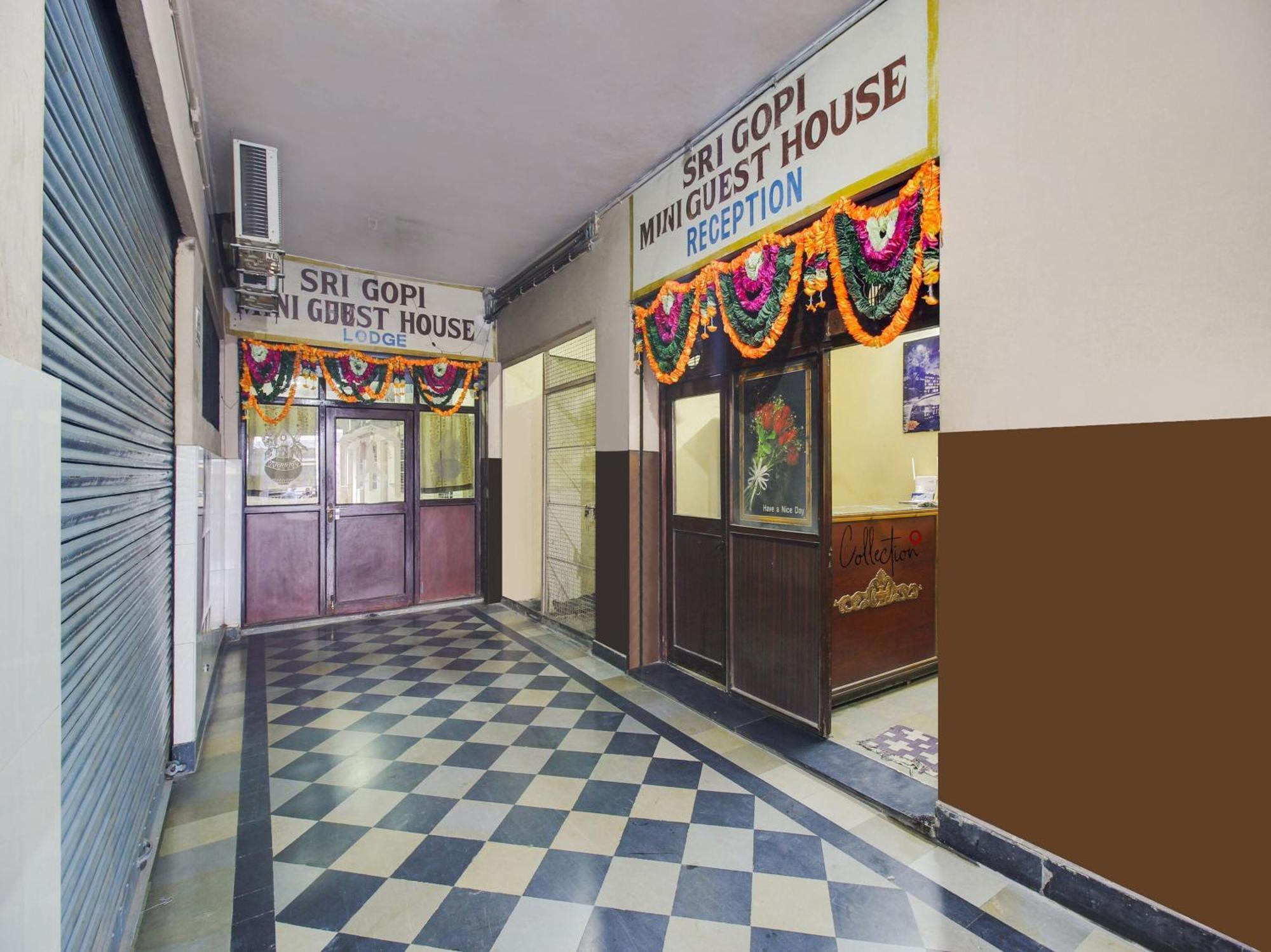O Sri Gopi Mini Near Erragadda Metro Station Hotel 3*