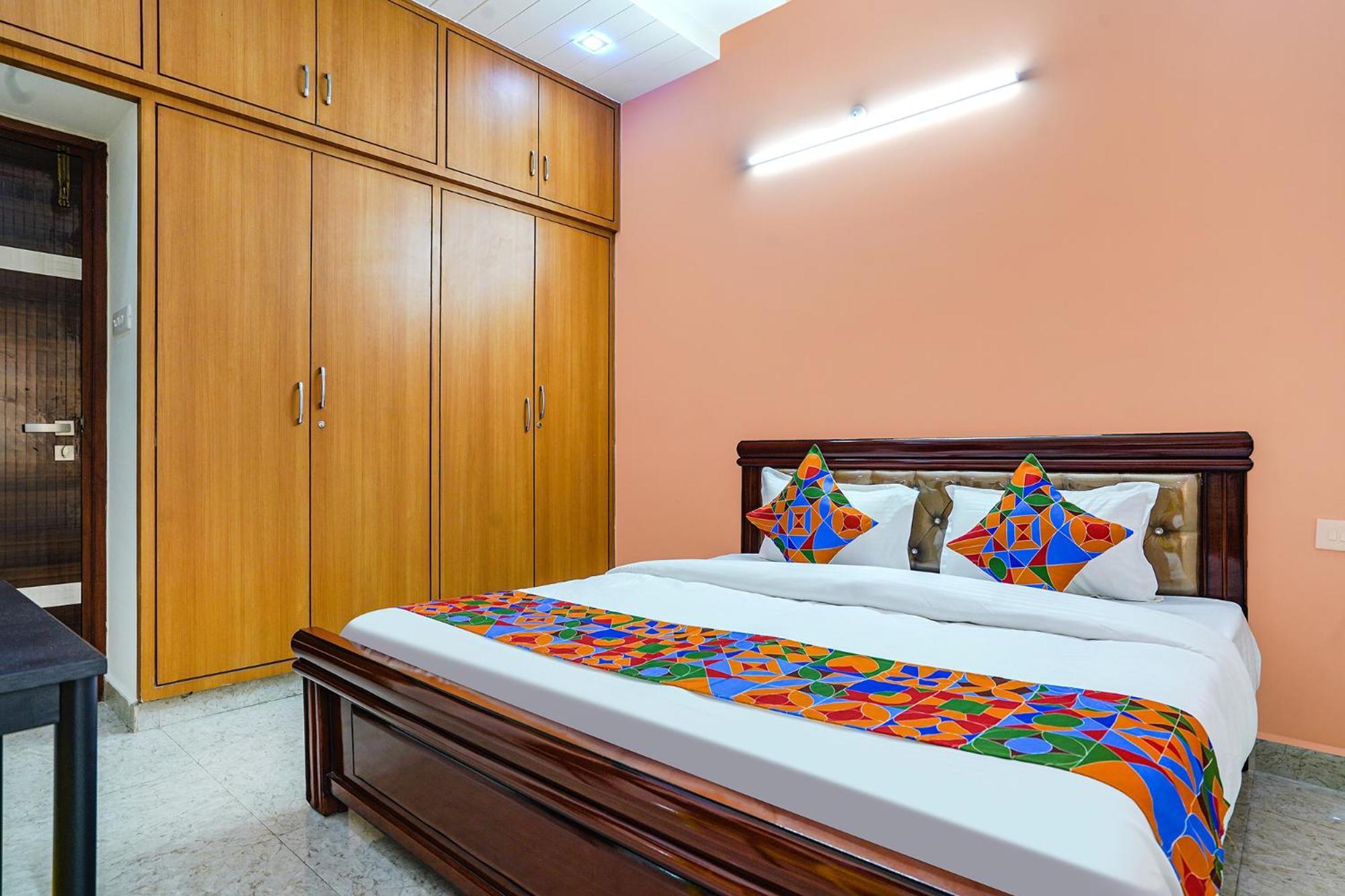 Fabhotel Q Hotel