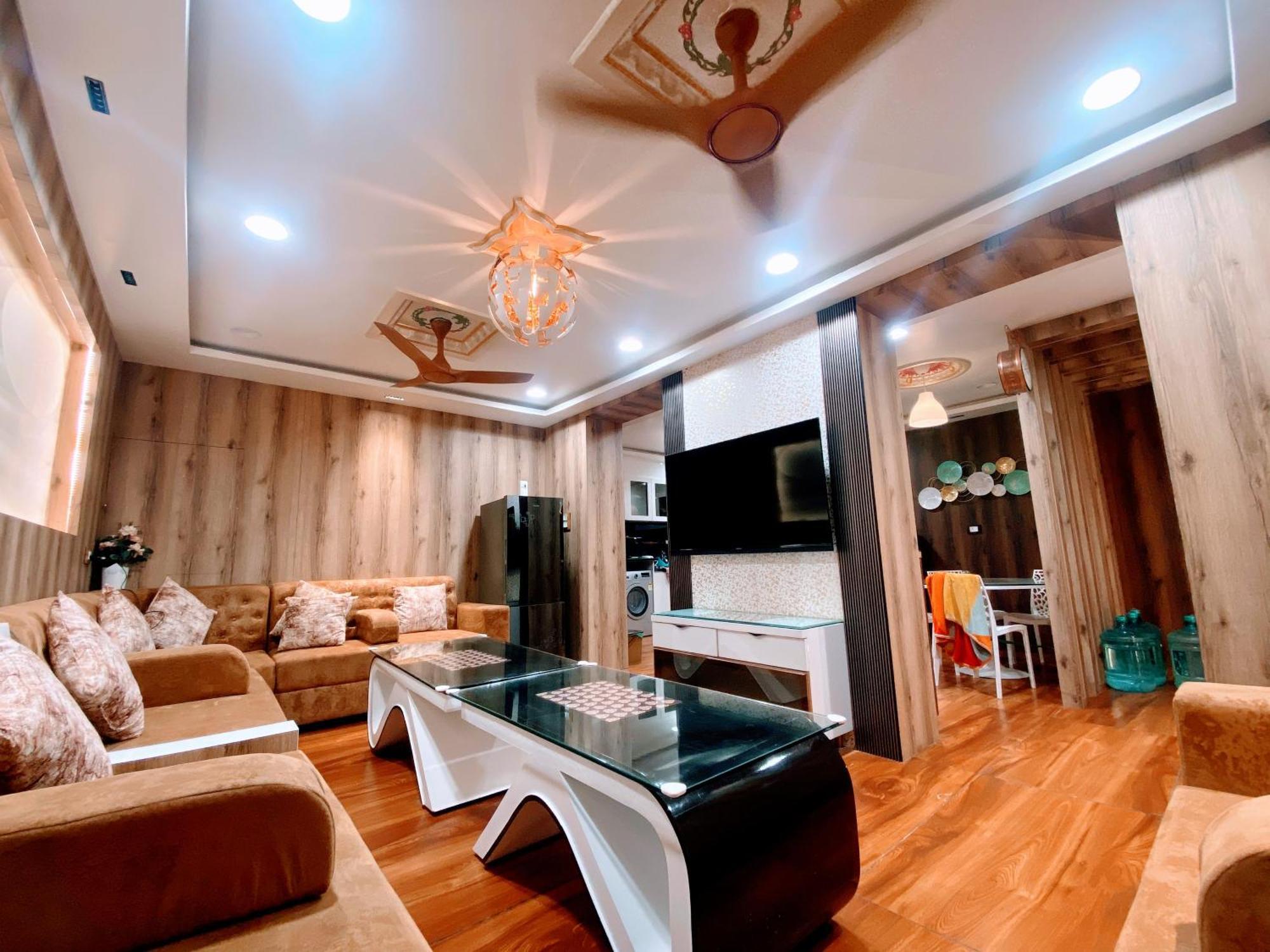 Bms - 2 Bhk Lux Ac Only For Family's Apartment