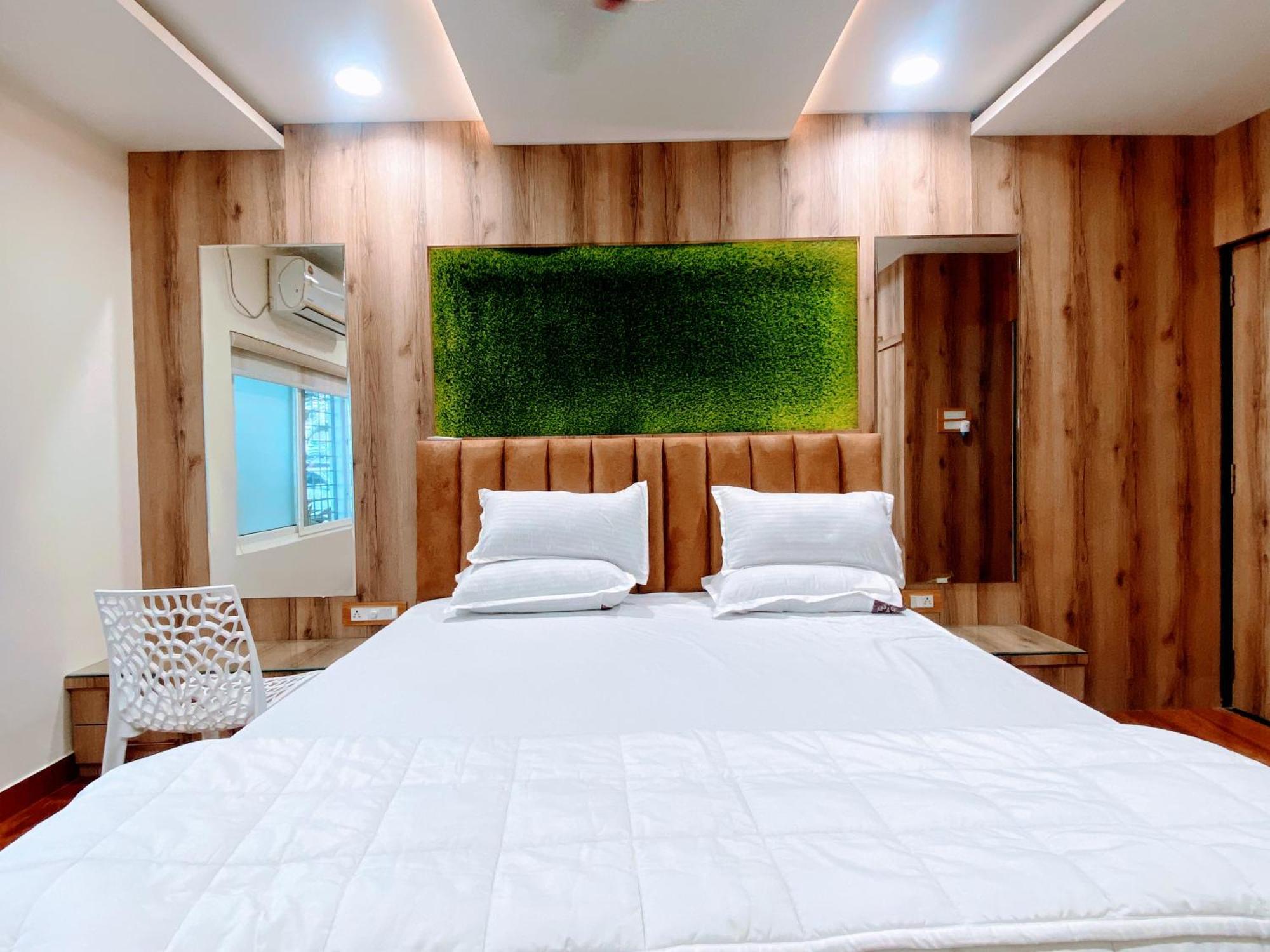 Bms - 2 Bhk Lux Ac Only For Family's * Hyderabad
