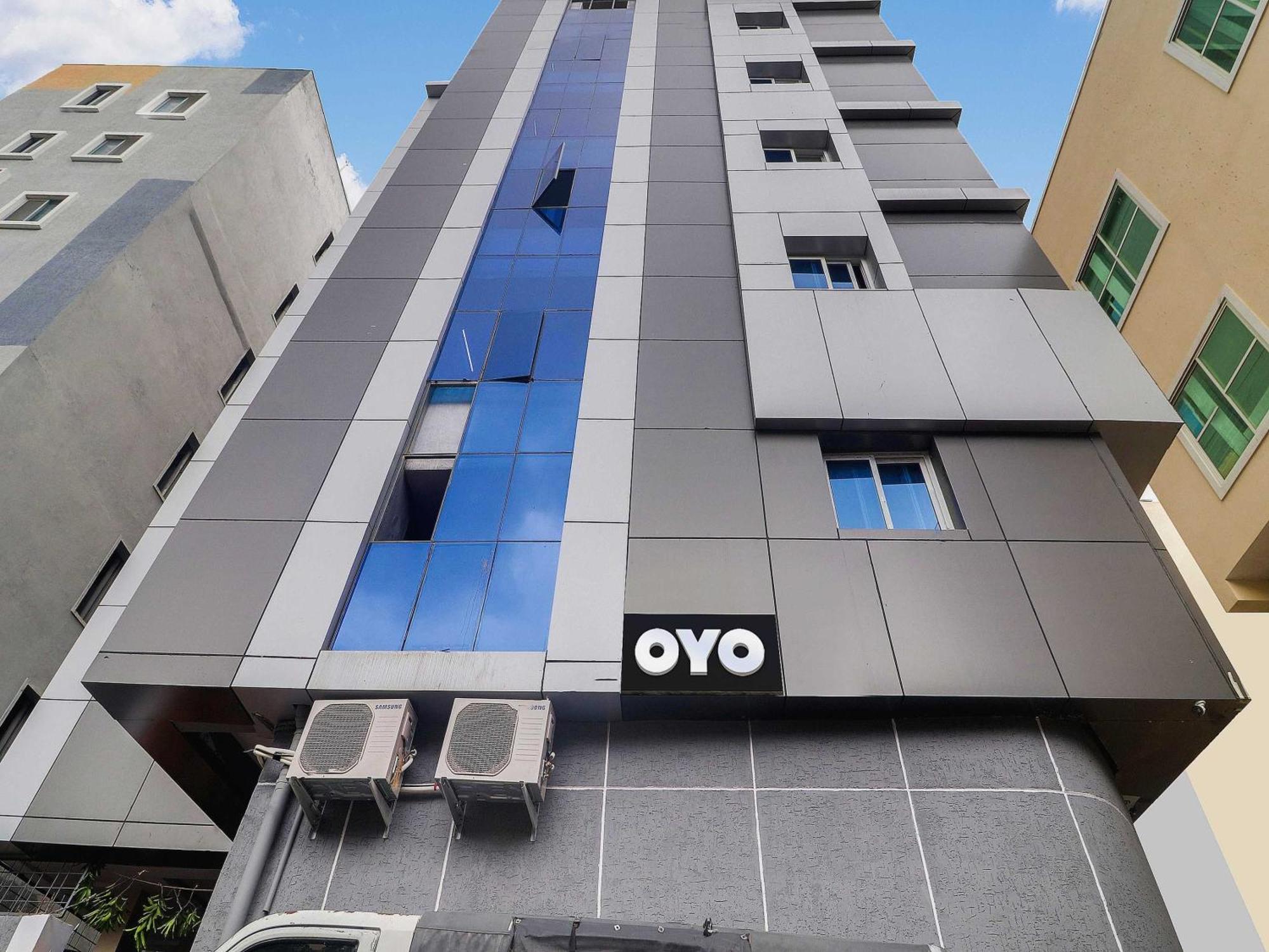 O Red Stone Hotel