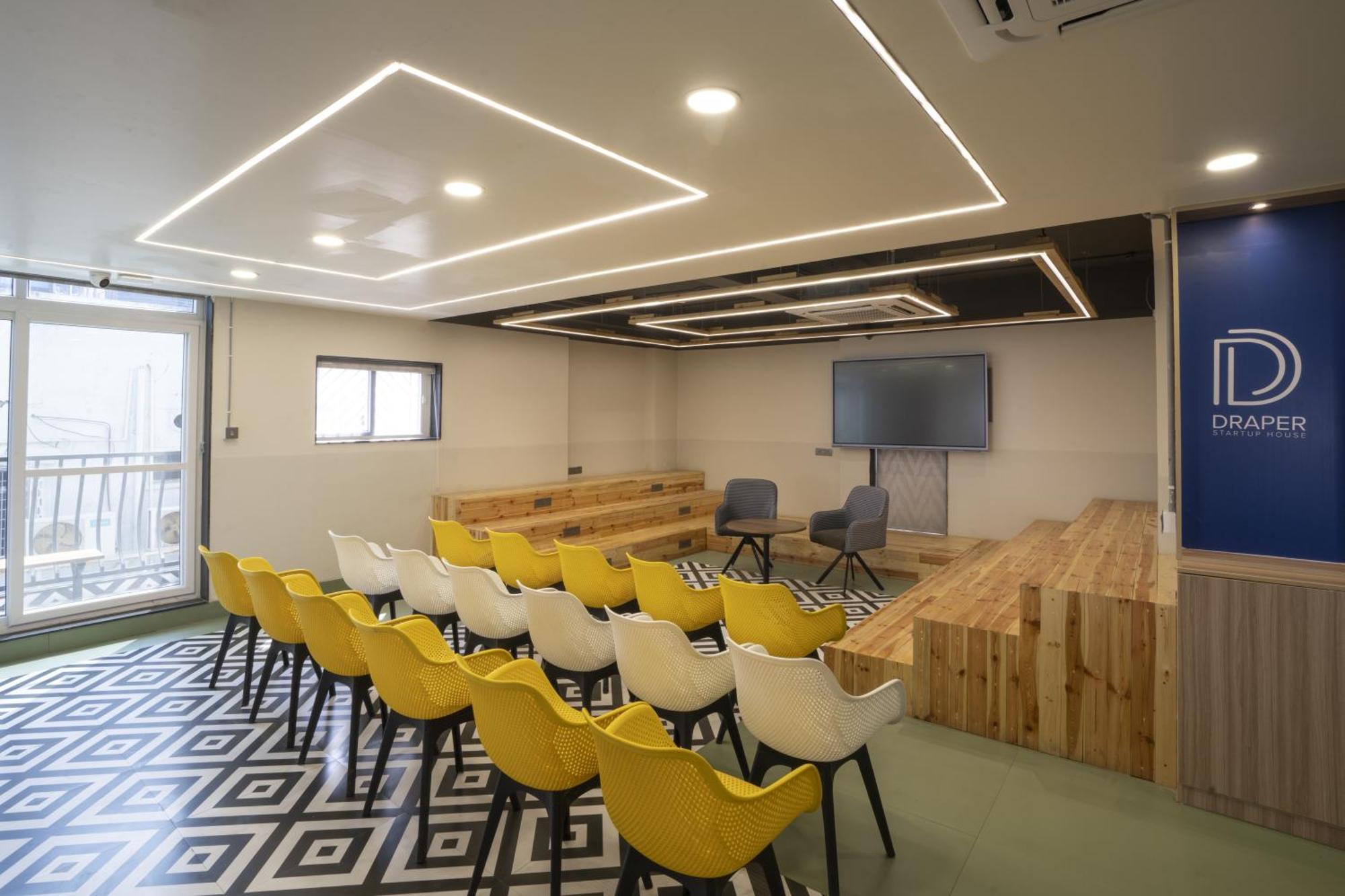 Hostel Draper Startup House For Entrepreneurs