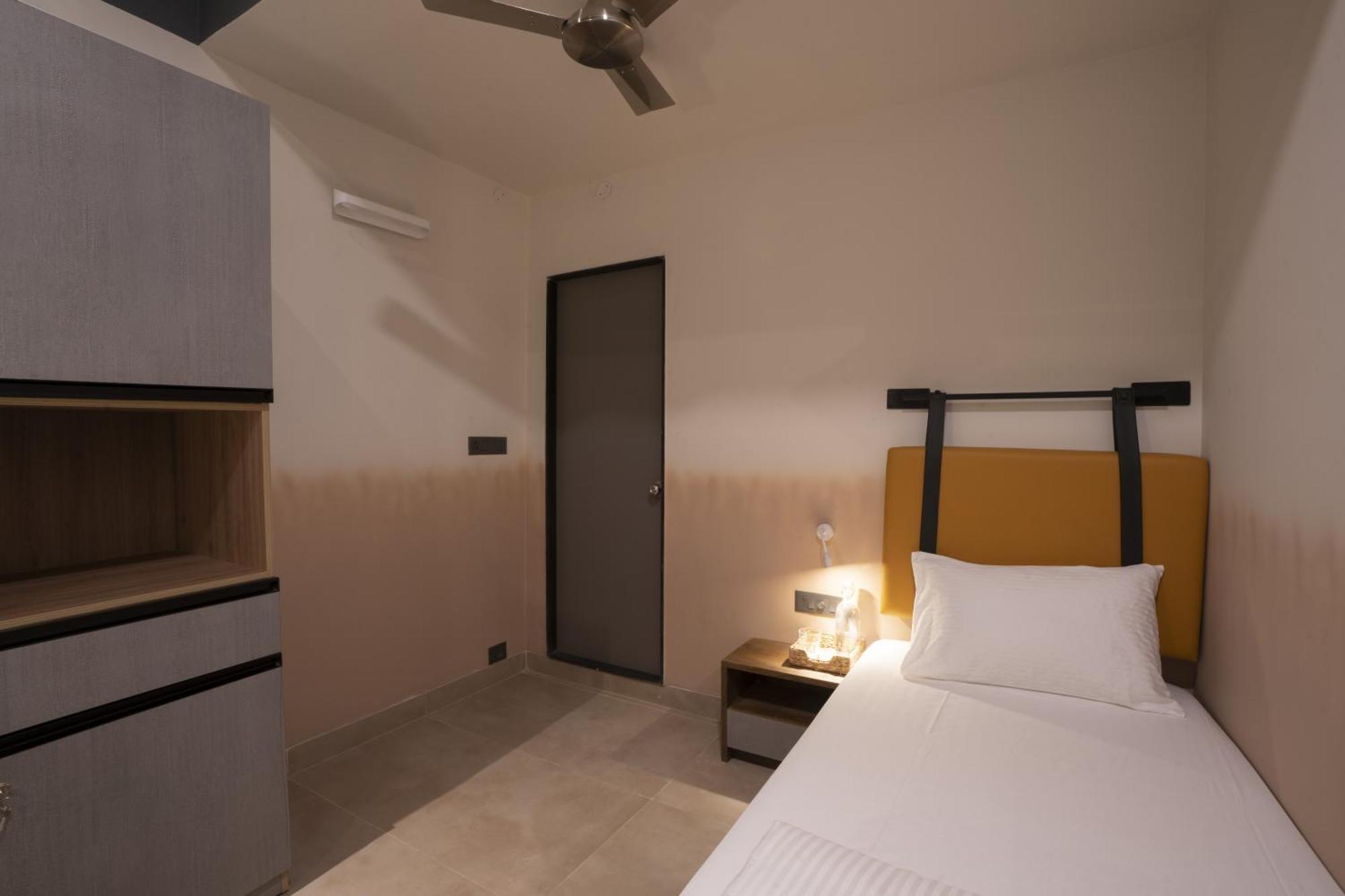 Draper Startup House For Entrepreneurs Hostel *