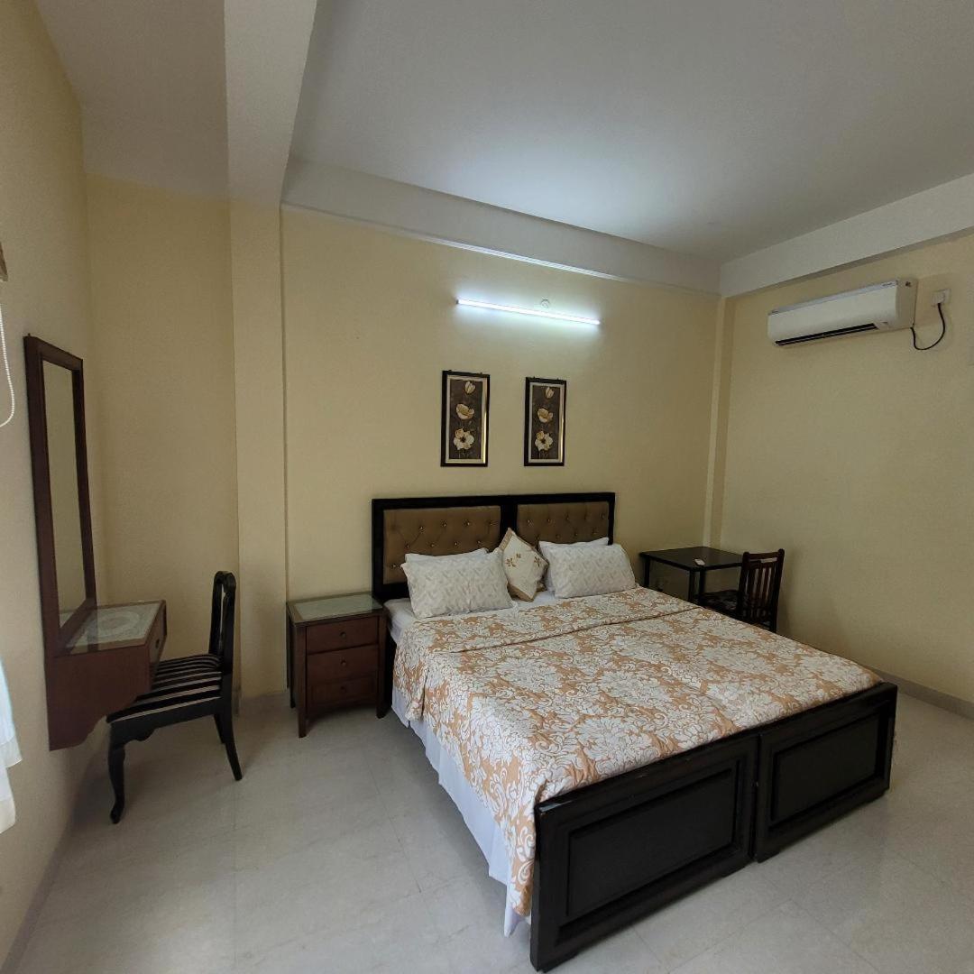 Vazeer Residency *