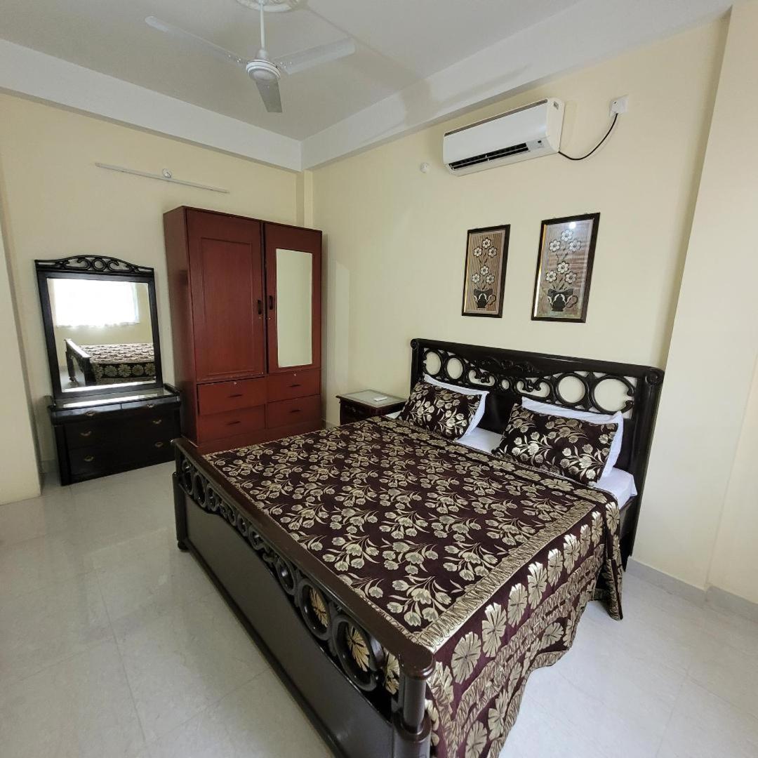 Vazeer Residency * Hyderabad