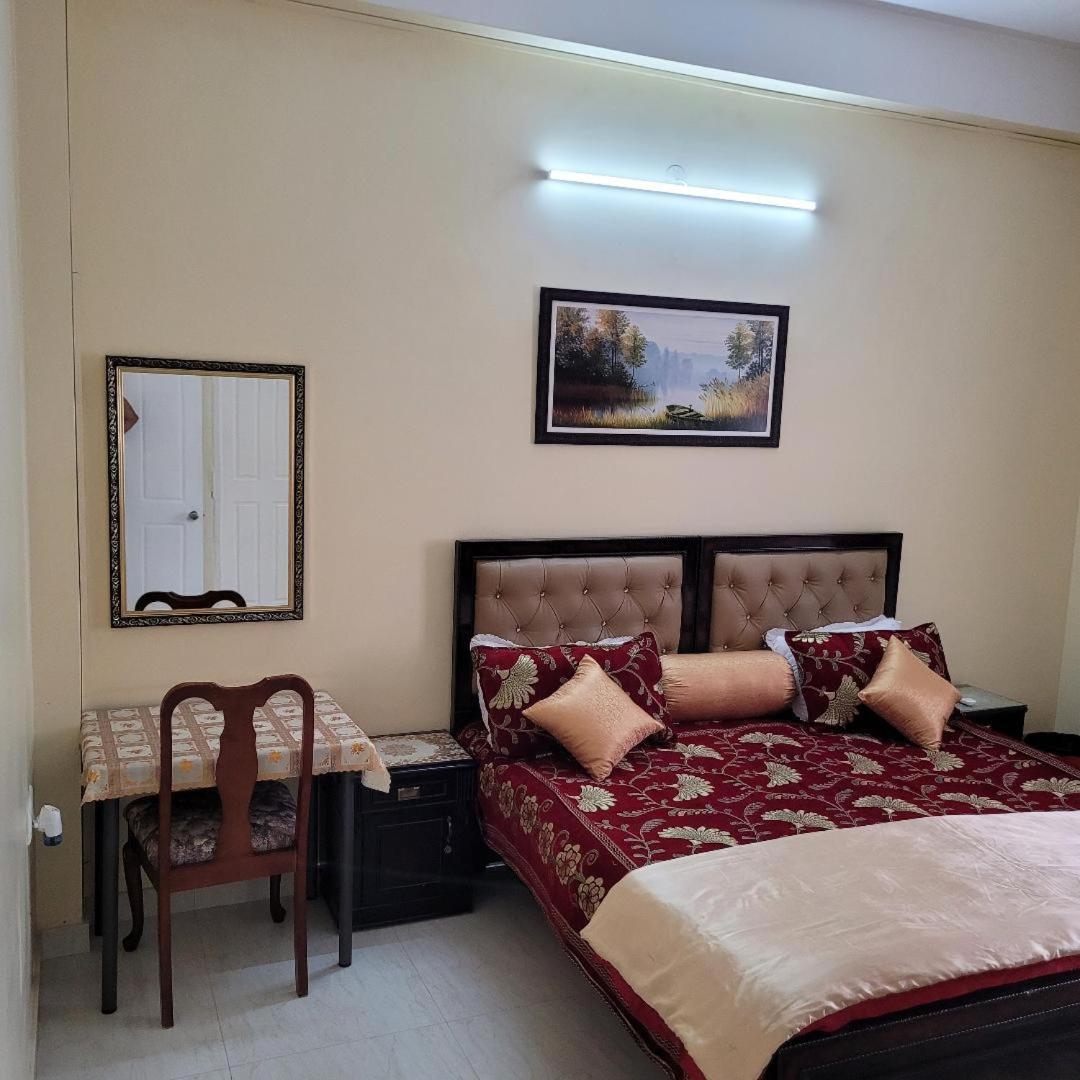 Apartment Vazeer Residency