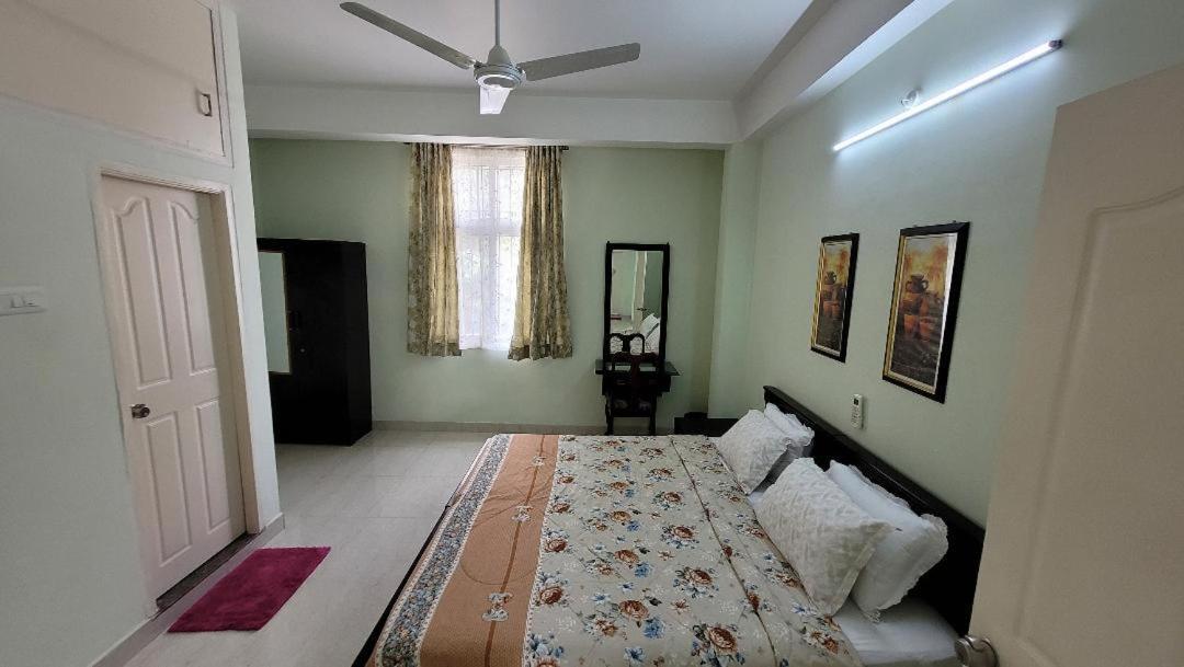 Vazeer Residency