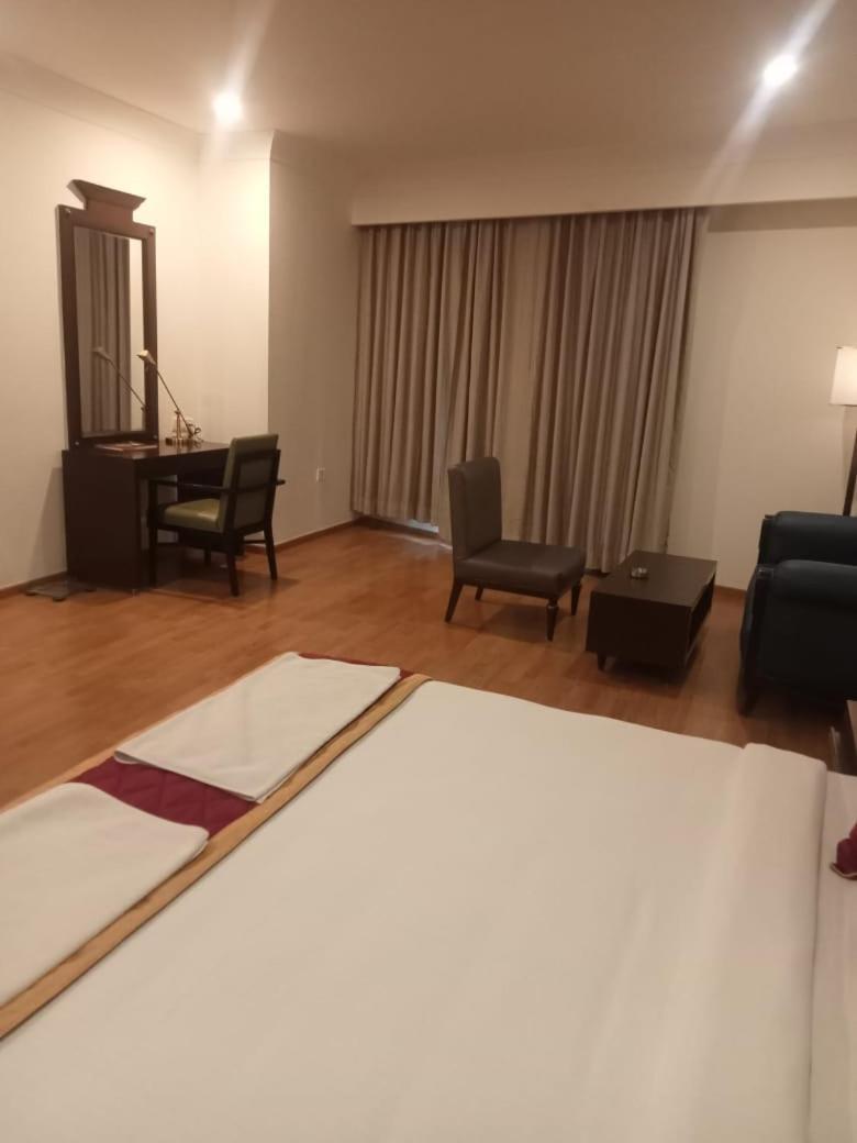 Hotel Svm Pride Banjara-hot Live Counter-road View Stay- Free Lavish Buffet Breakfast-18 Percent Off In Restaurant Food Order