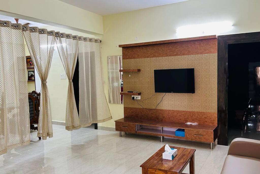 Apartment Cozy Nest #401 Beautiful 2bhk Near Dlf Aig Kondapur Hyderabad