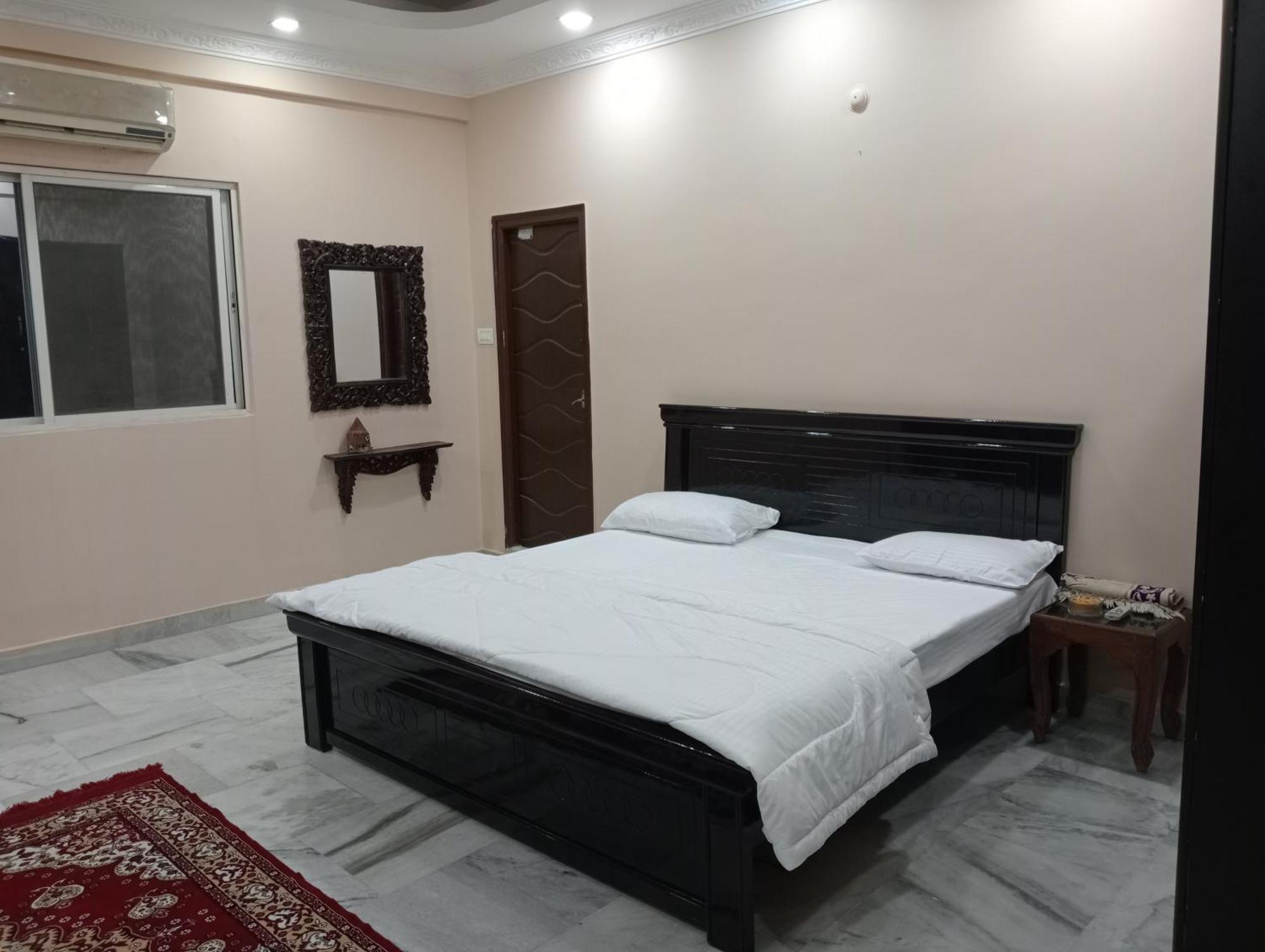 2-bedroom Elegant And Spacious Ac Only For Families, Prime Location, Just 100m From Main Road! Apartamento