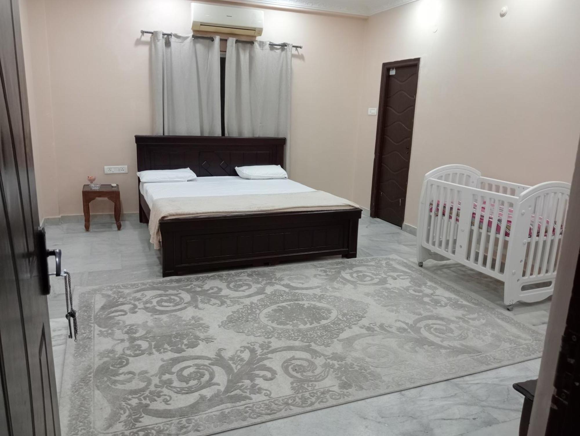 2-bedroom Elegant And Spacious Ac Only For Families, Prime Location, Just 100m From Main Road! Apartamento *