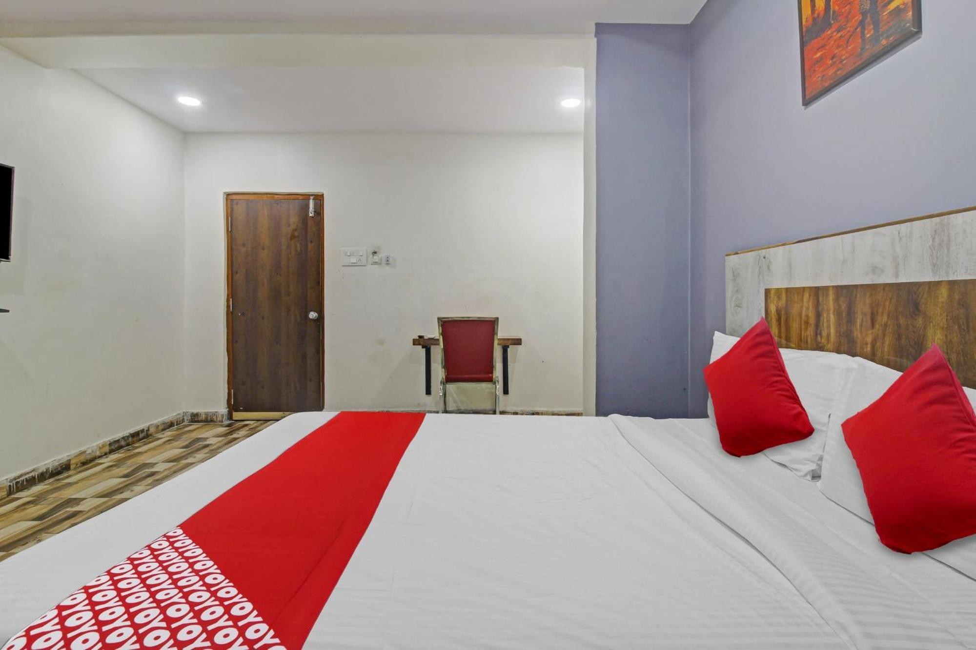 Super O Sri Sai Regency Hotel 4*