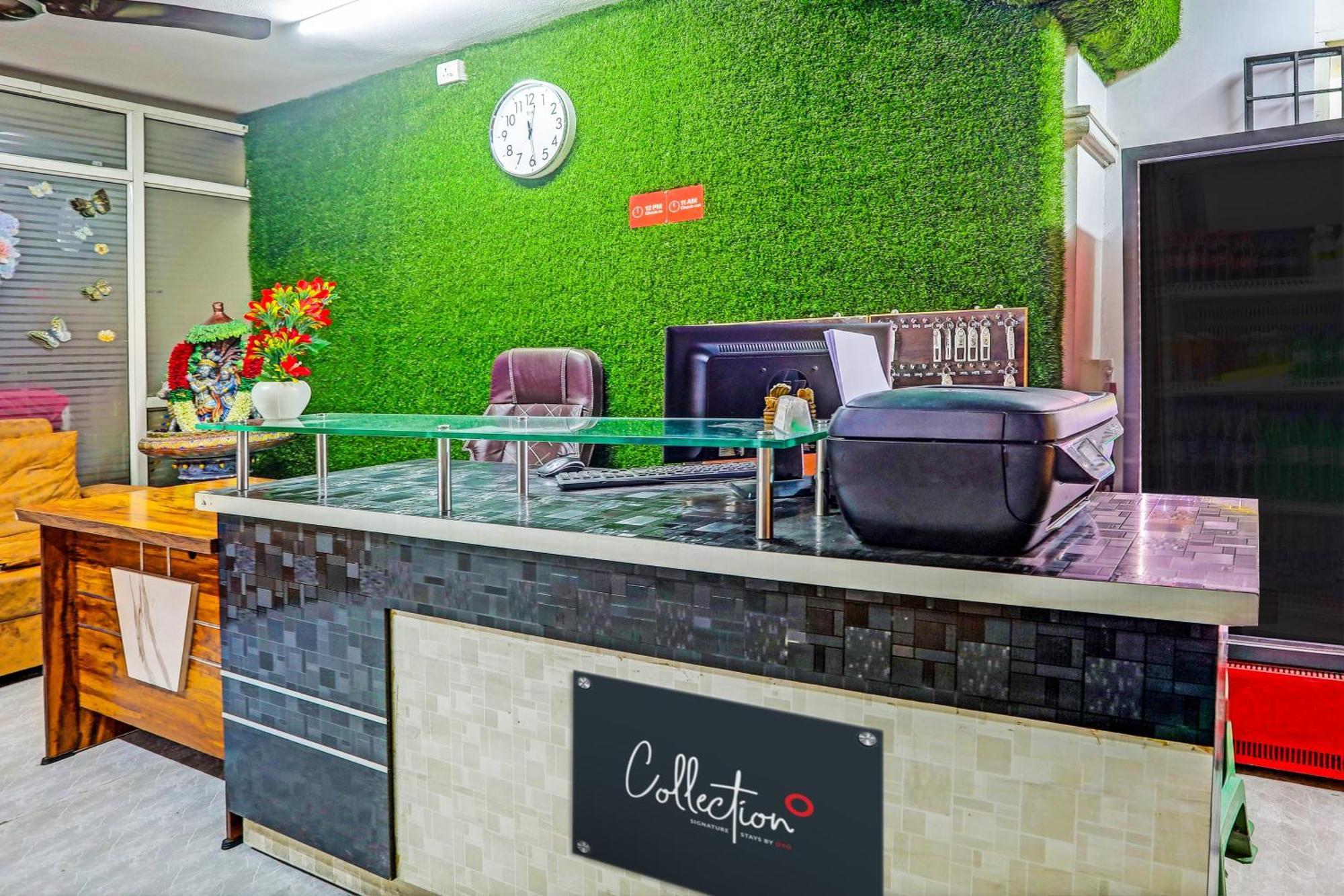 Super Capital O Saharsh Grand Near Shilparamam Hotel 3*