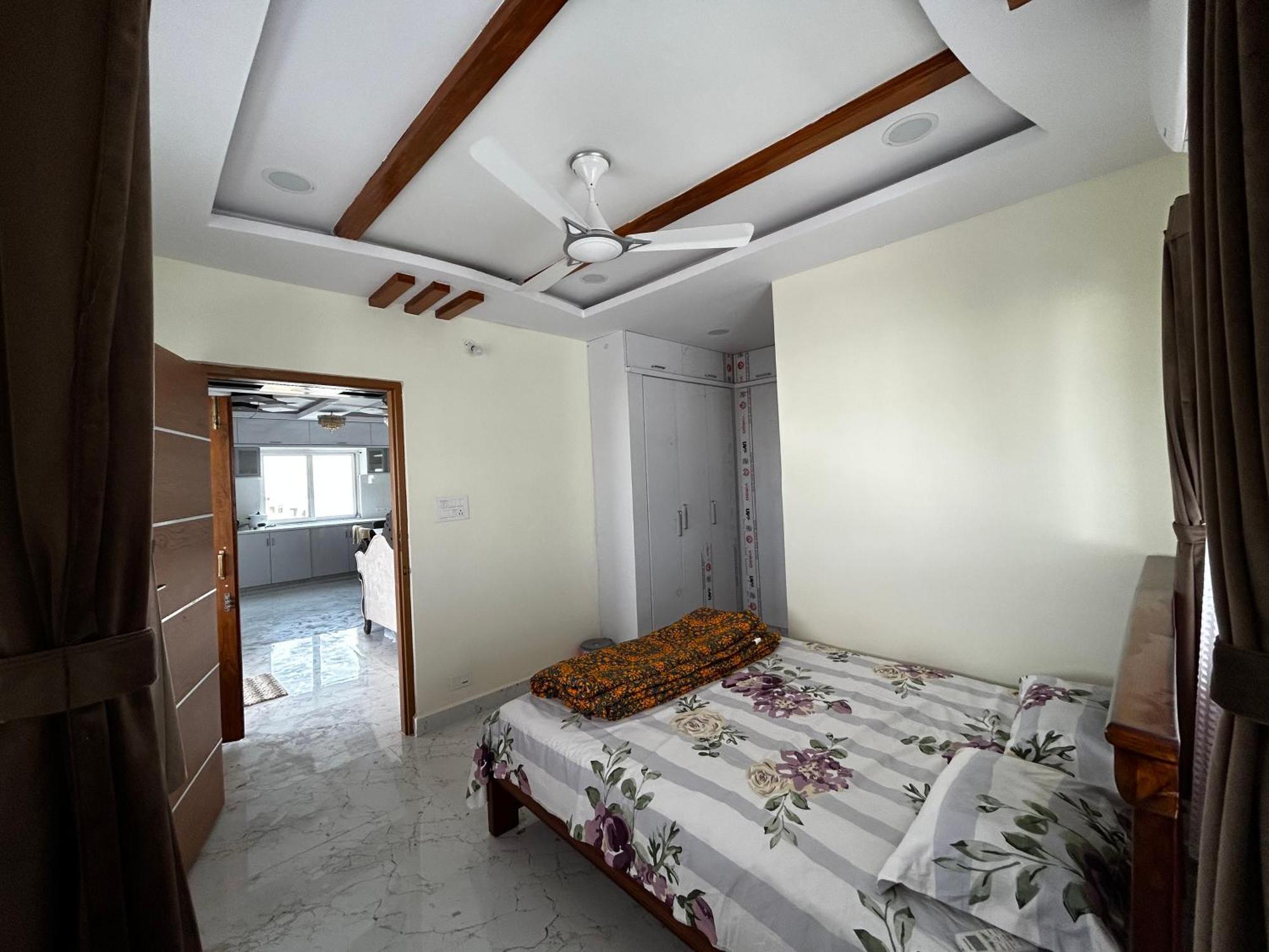 Guest house Luxury 3 Bedroom 3 Bathroom Penthouse *