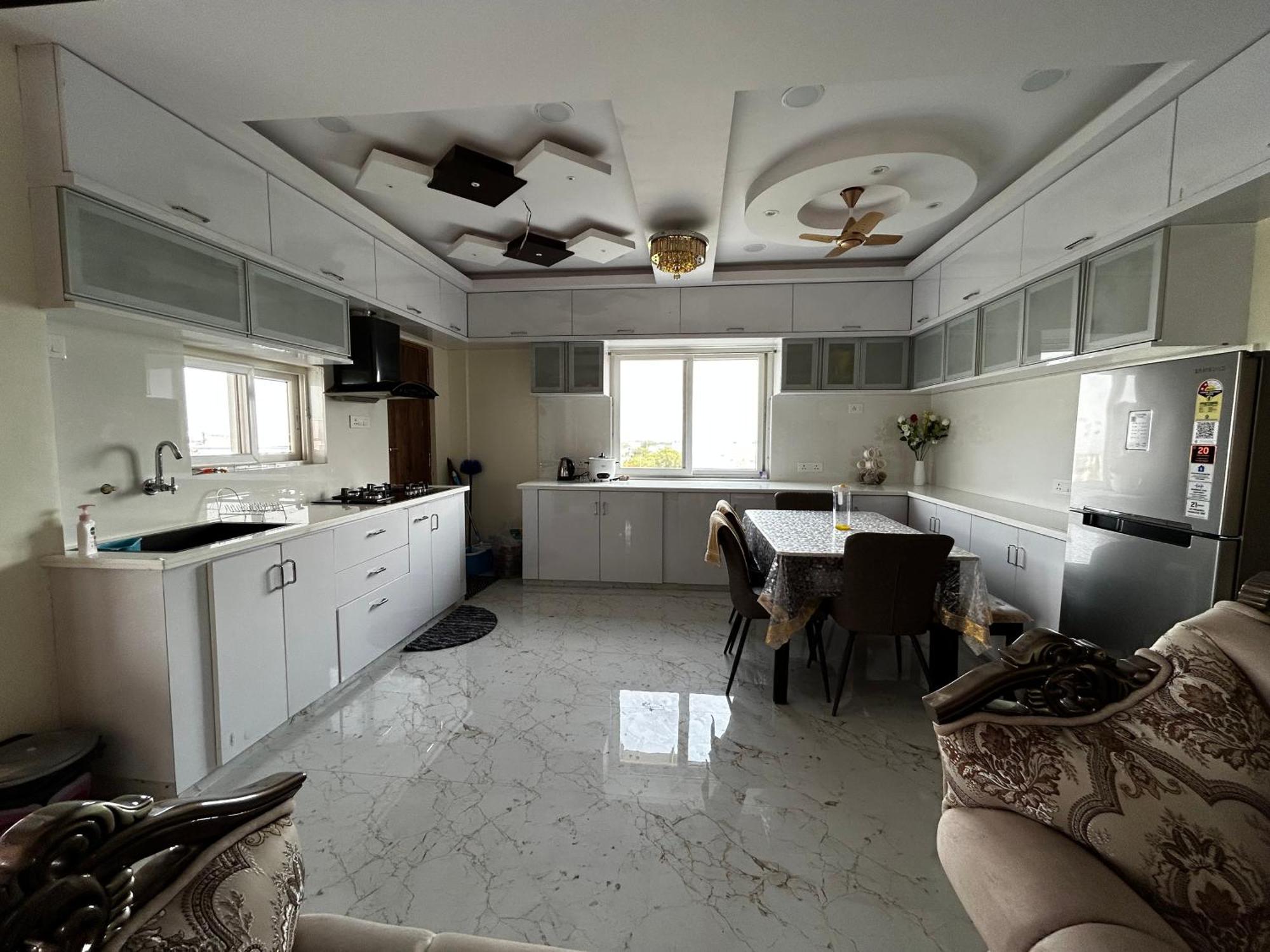 Guest house Luxury 3 Bedroom 3 Bathroom Penthouse