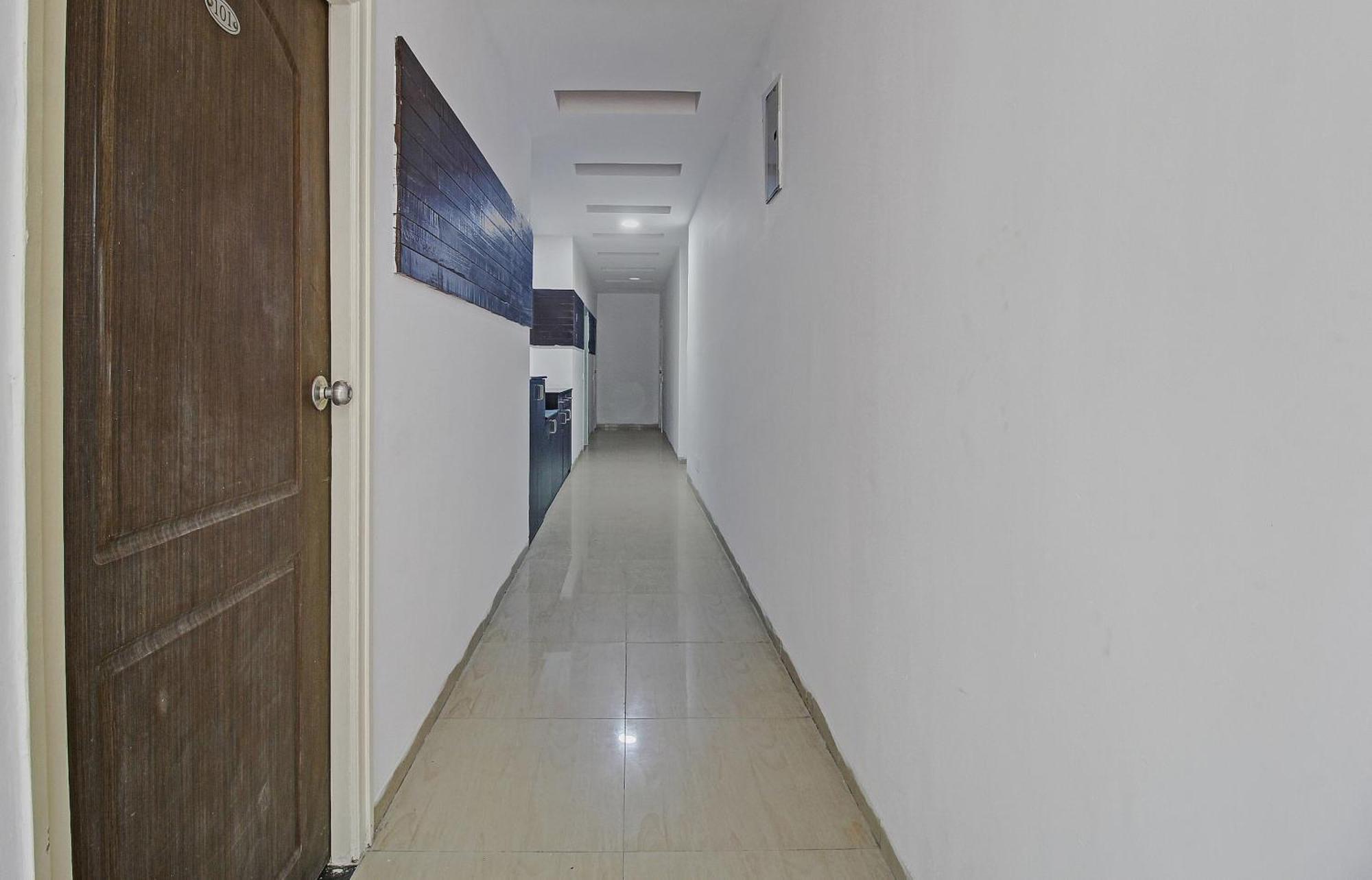 Hotel O Sri Residency Near Hyderabad