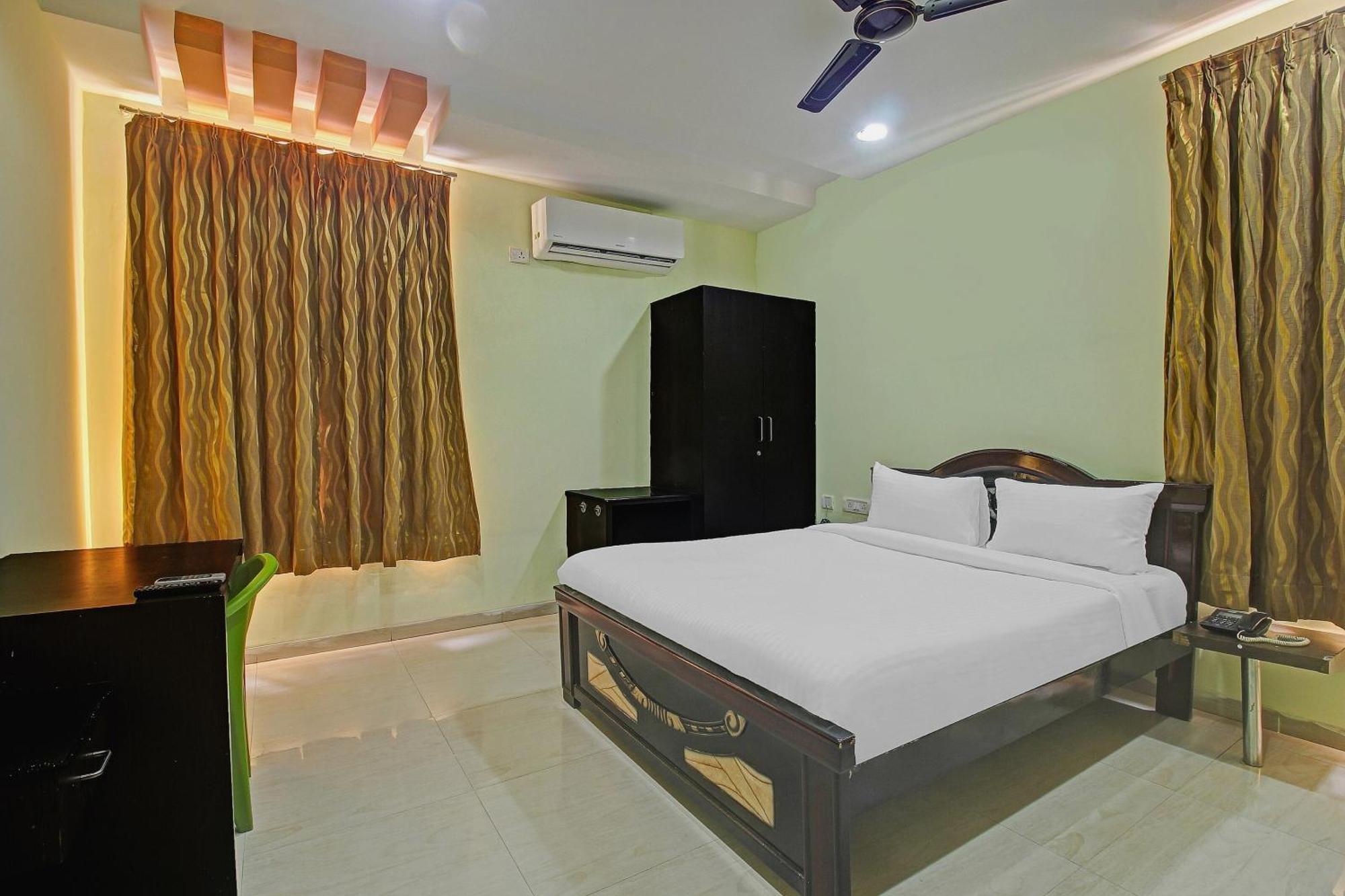 O Sri Residency Near Hotel 4*