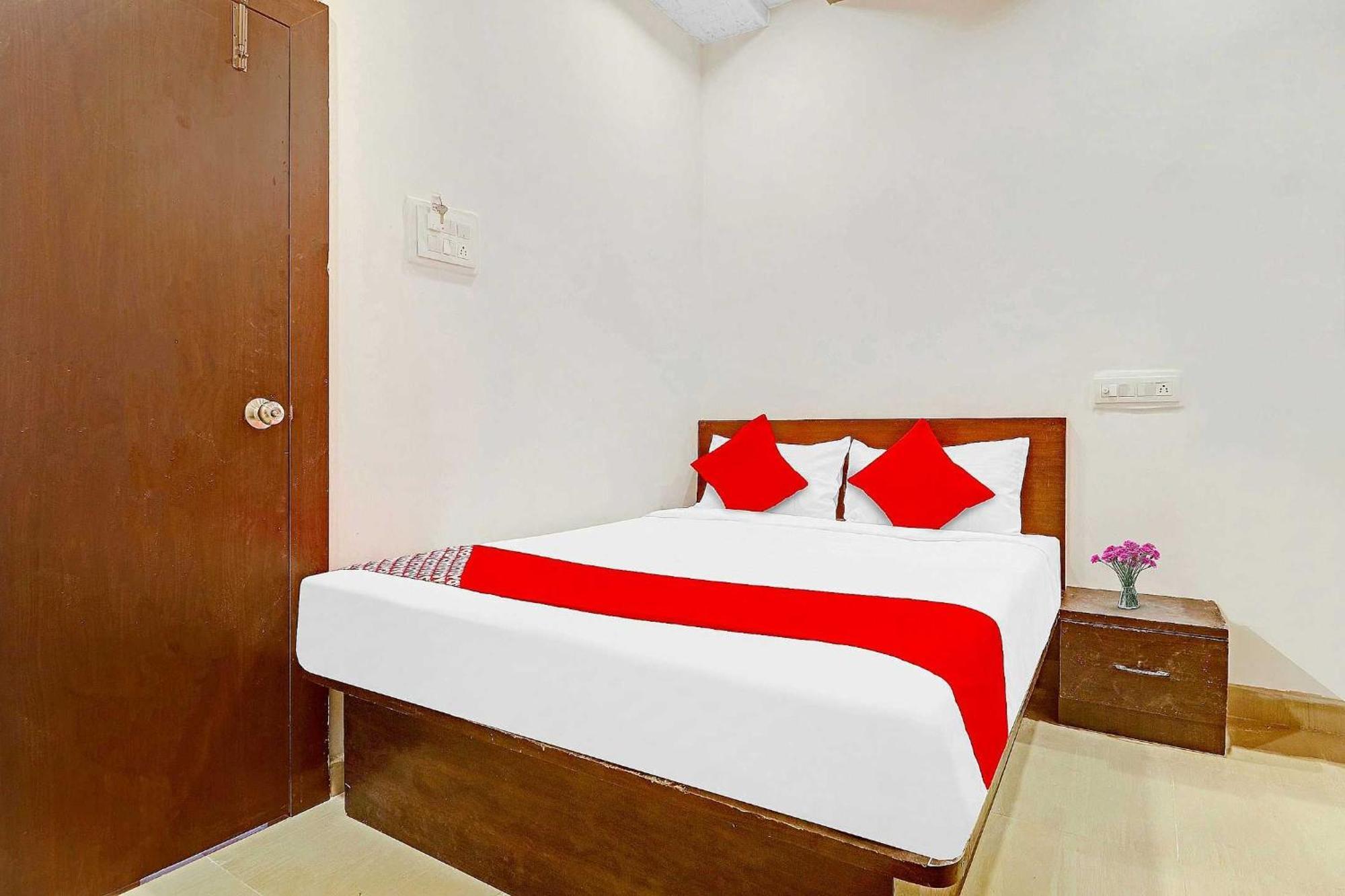 Hotel O R Square Near Lb Nagar Metro Station 3*