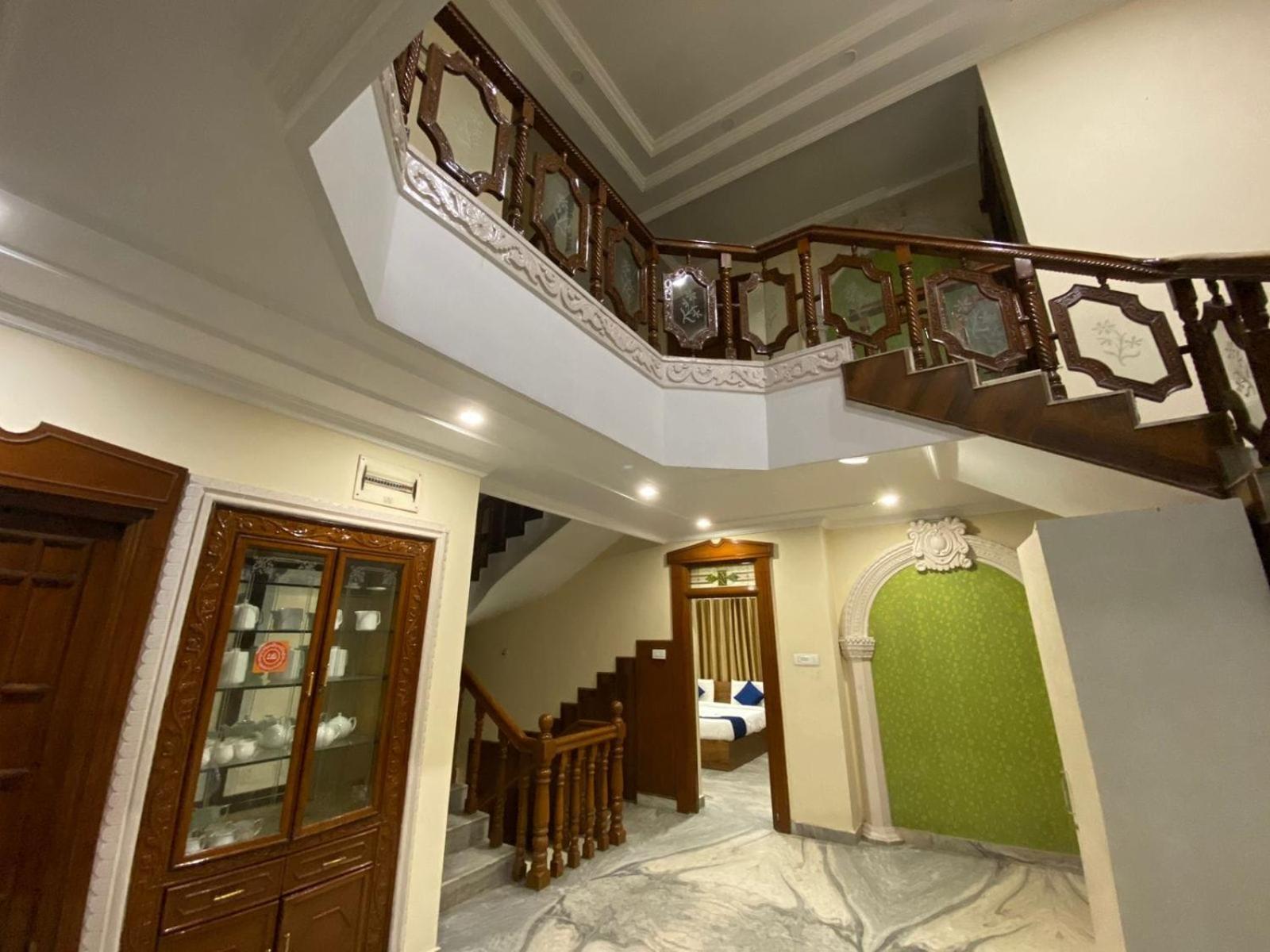 Kp Suites Metro Hotel