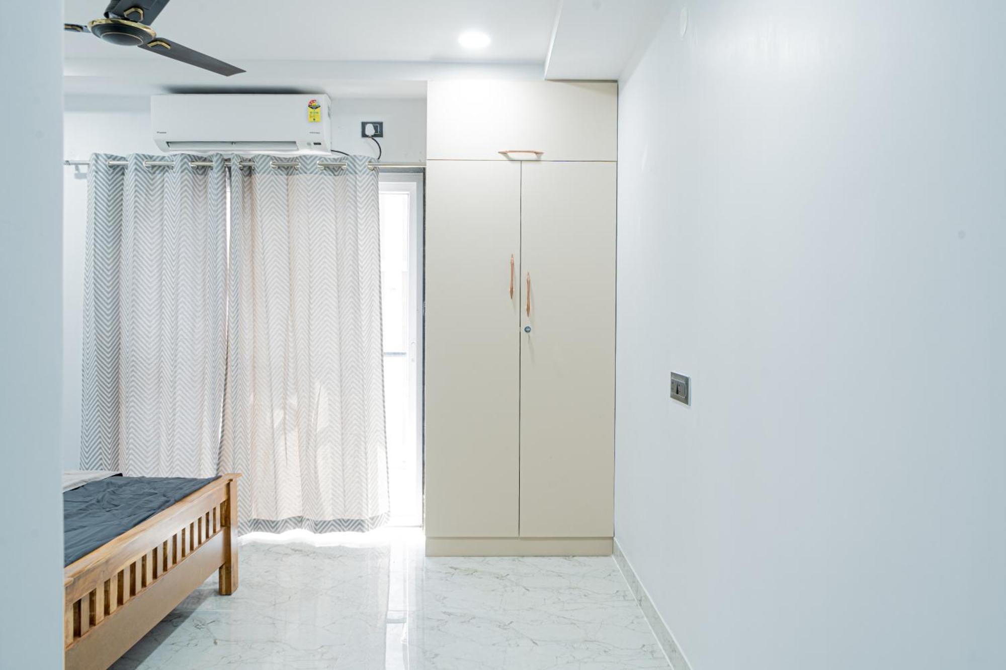 Apartment Luxury 3 Bhk Flat In