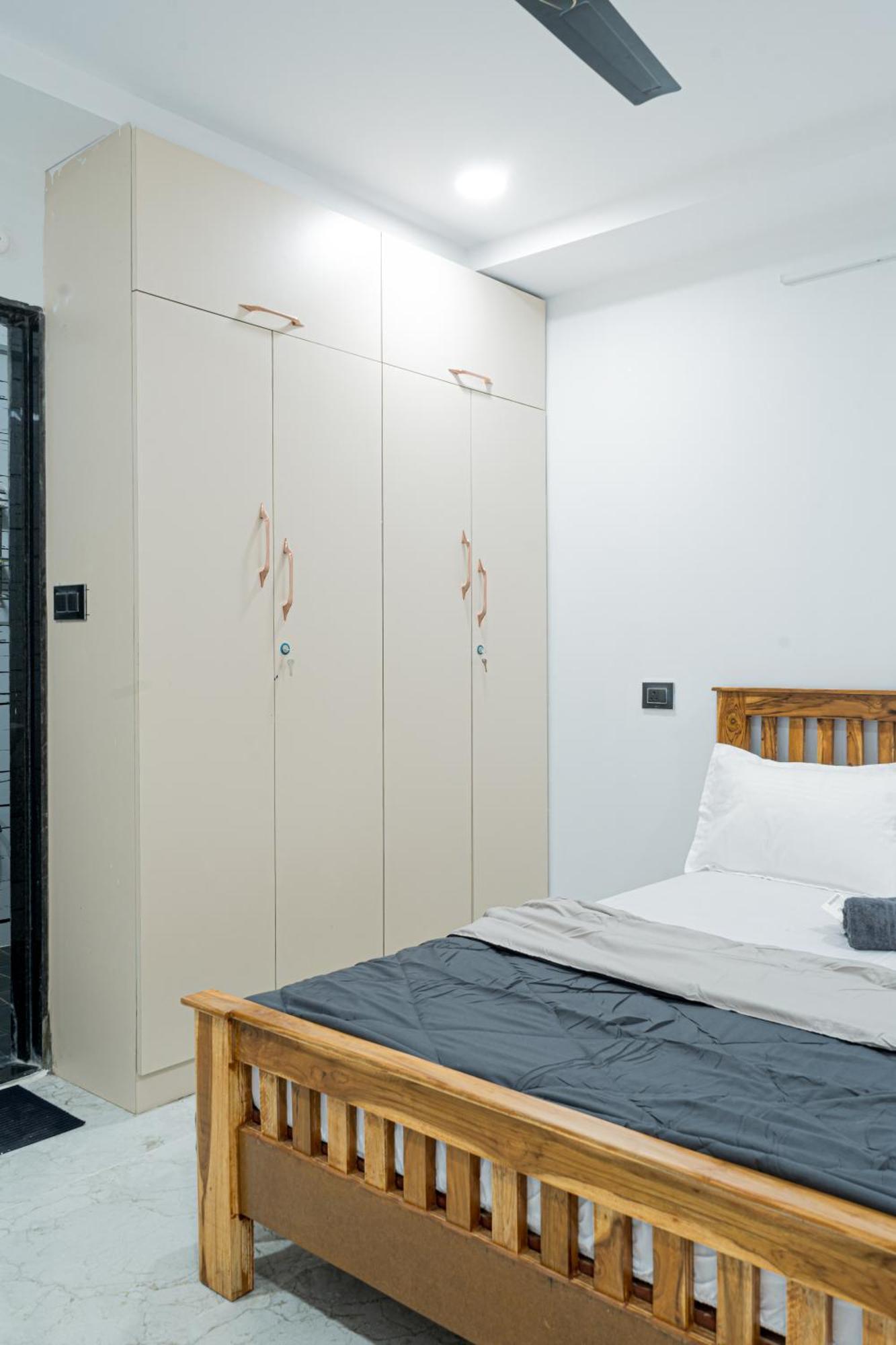 Luxury 3 Bhk Flat In Apartment *