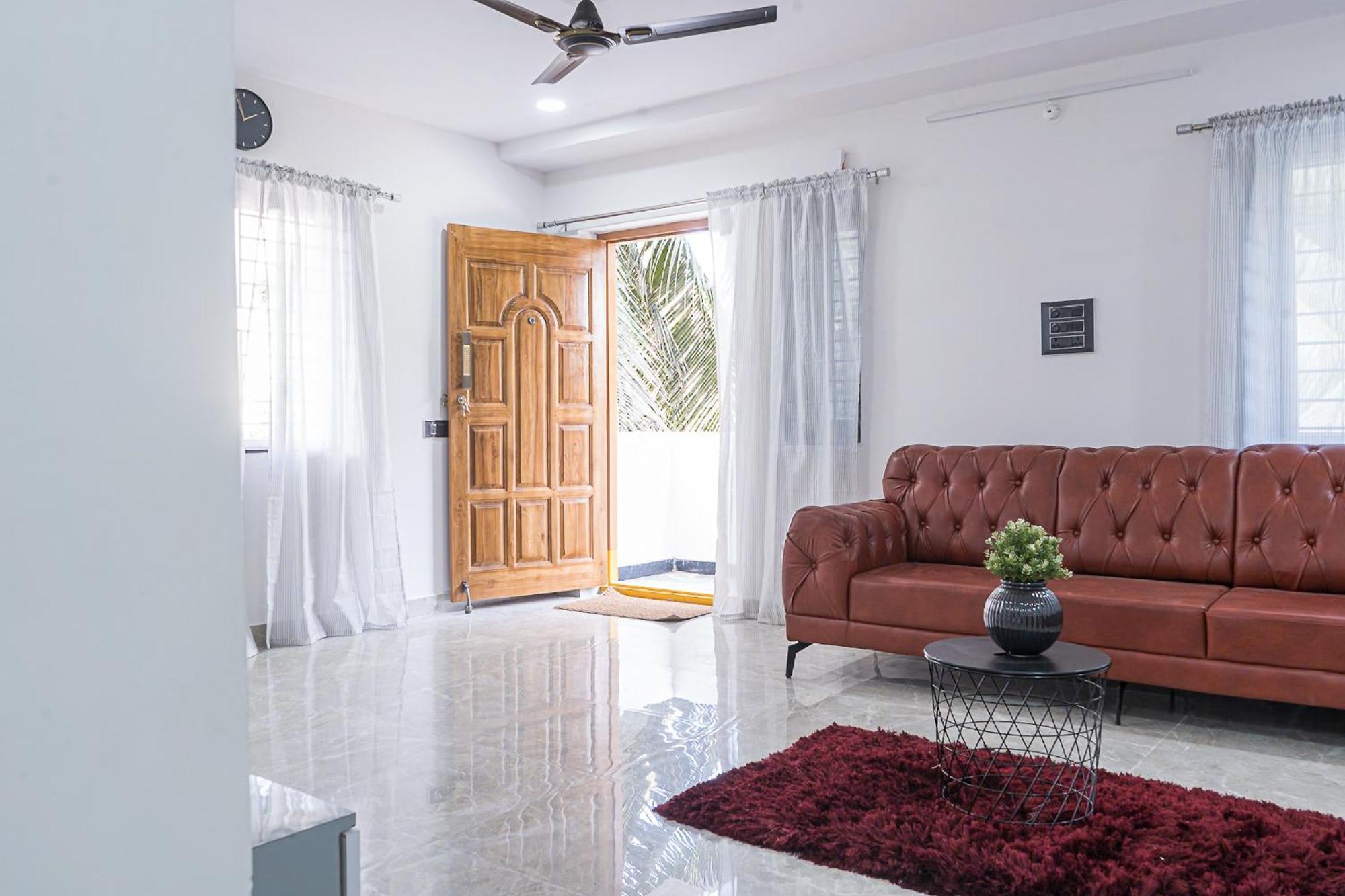 Luxury 3 Bhk Flat In *