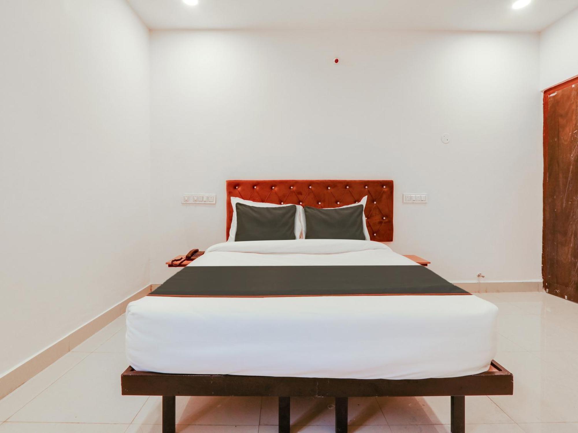 Super Collection O White Ridge Kamineni Hotel Hyderabad