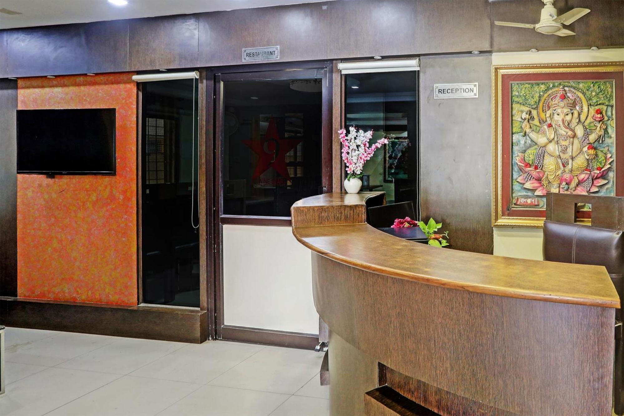 Hotel Flagship Suhana Grand 3*