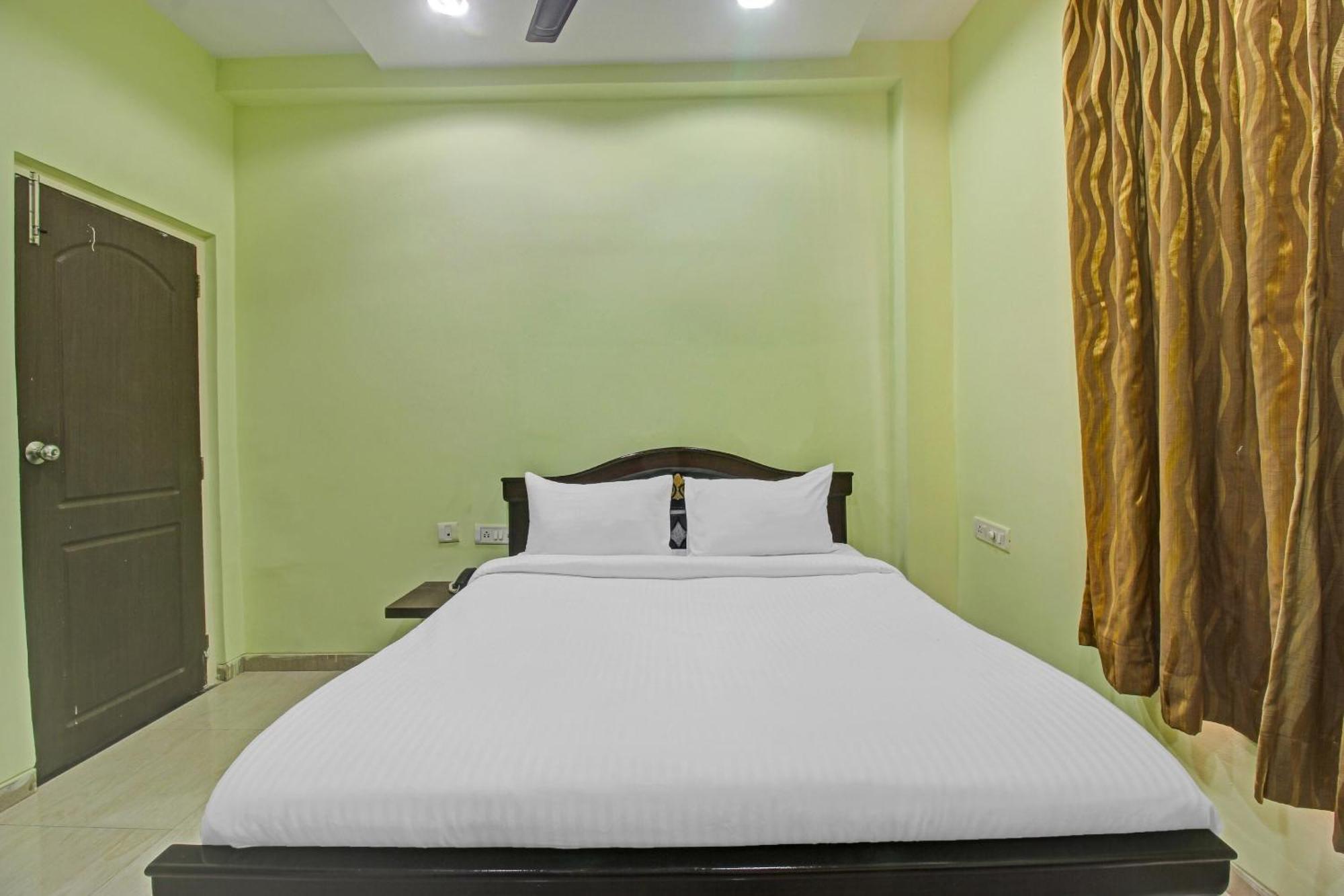 O Sri Residency Near 4*