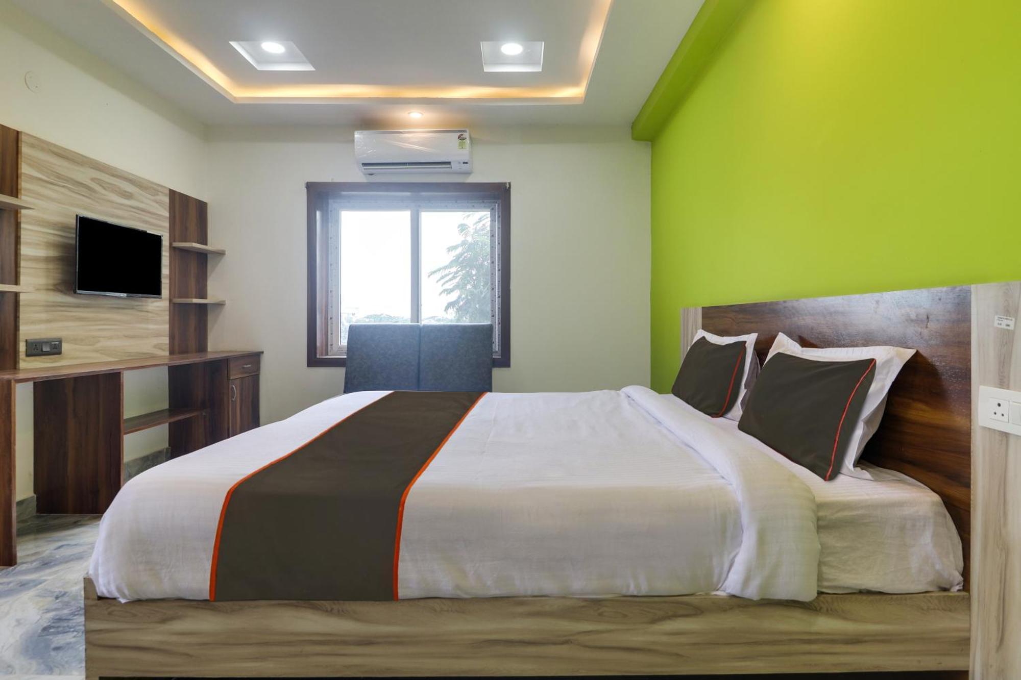 Hotel Collection O Sai Poojitha Suites Hyderabad