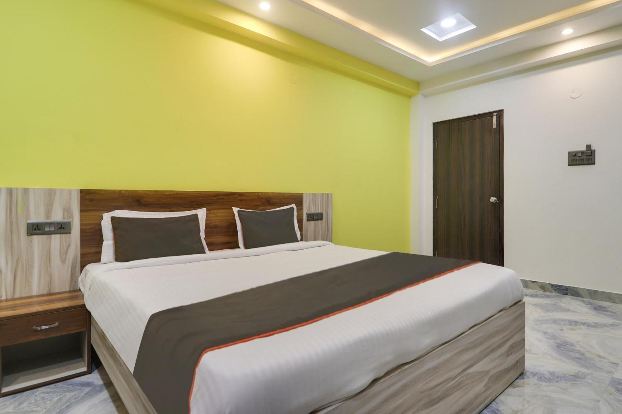 Collection O Sai Poojitha Suites Hotel Hyderabad
