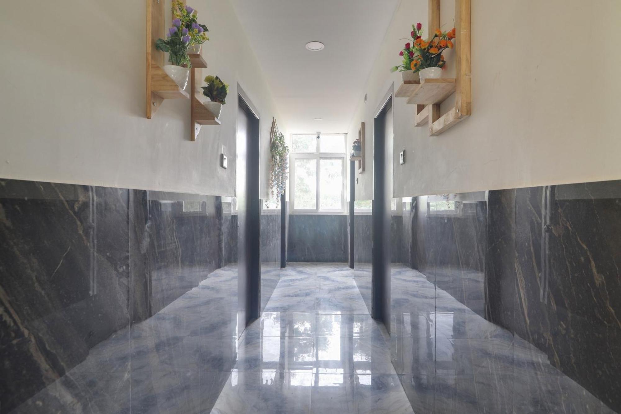 Collection O Sai Poojitha Suites