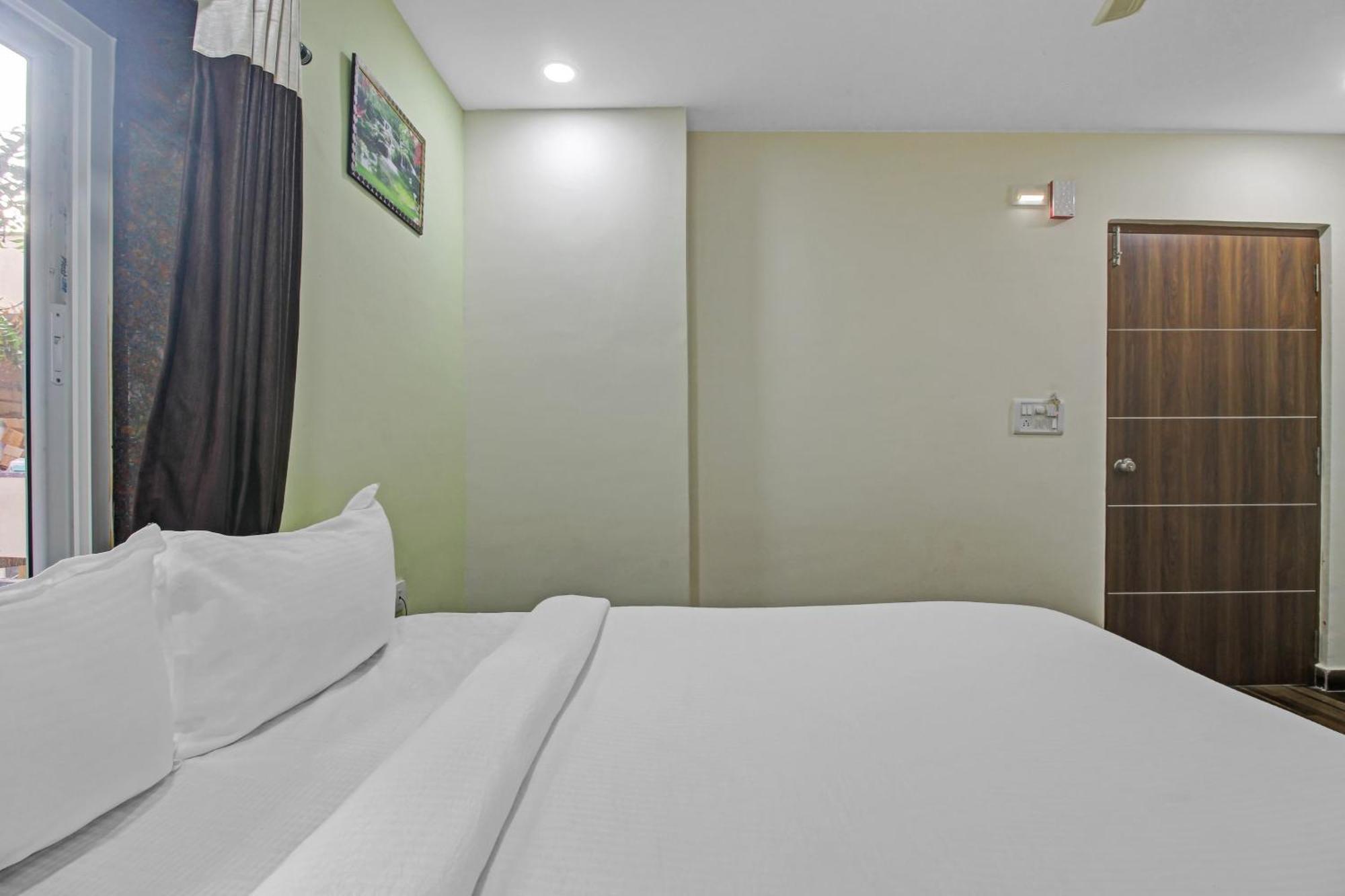 Hotel Oyo Flagship Sks Grand Luxury Hyderabad