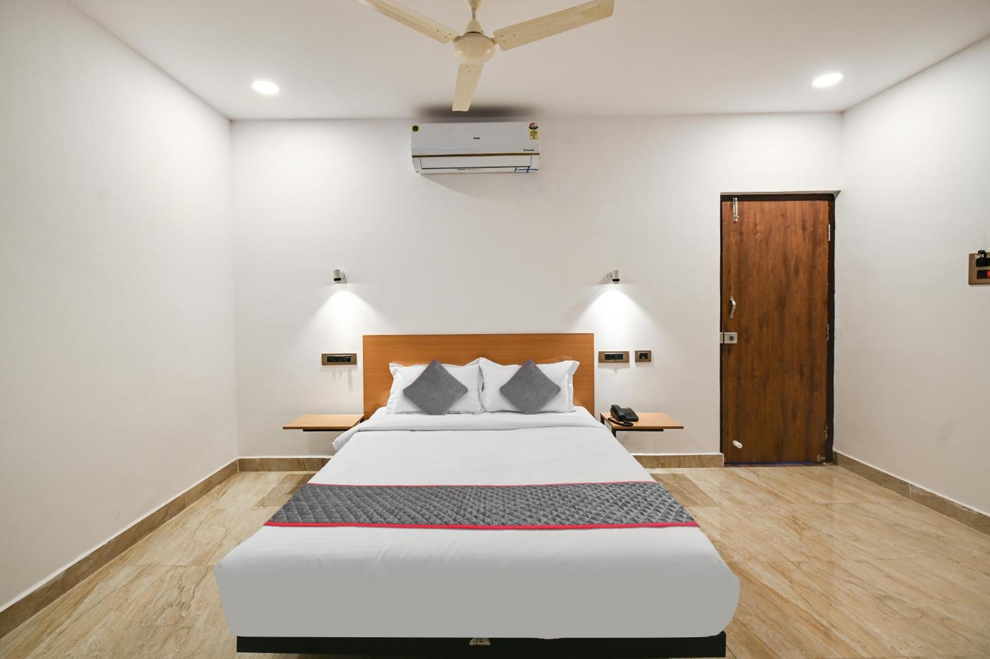 Super Townhouse De Alphabet Karmanghat