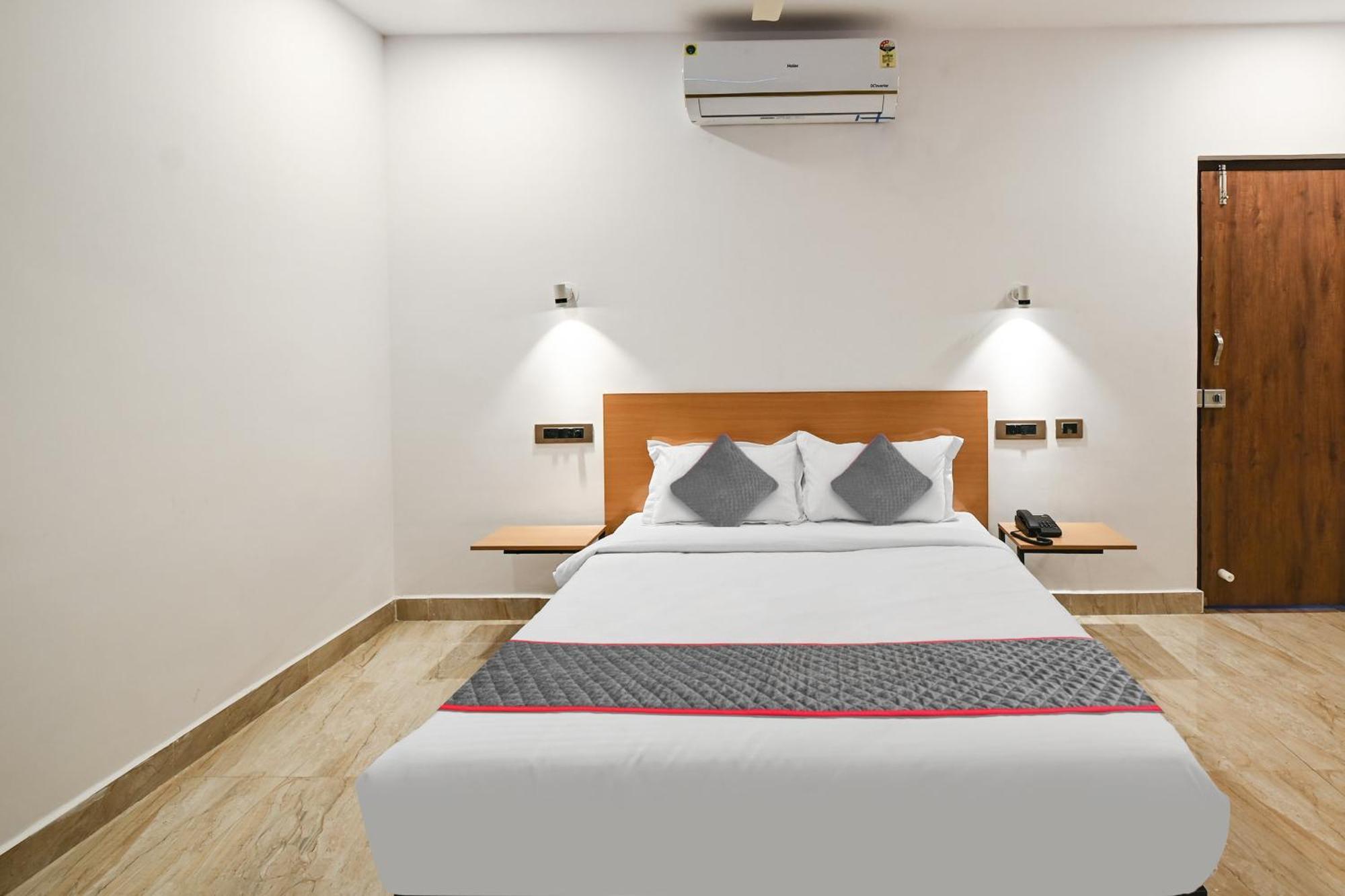 Super Townhouse De Alphabet Karmanghat Hotel