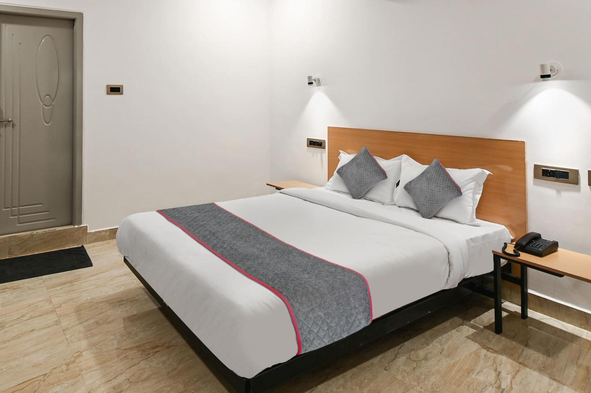 Hotel Super Townhouse De Alphabet Karmanghat
