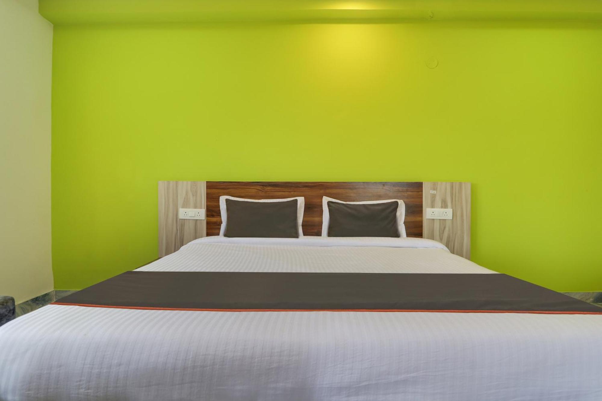 Collection O Sai Poojitha Suites 3*