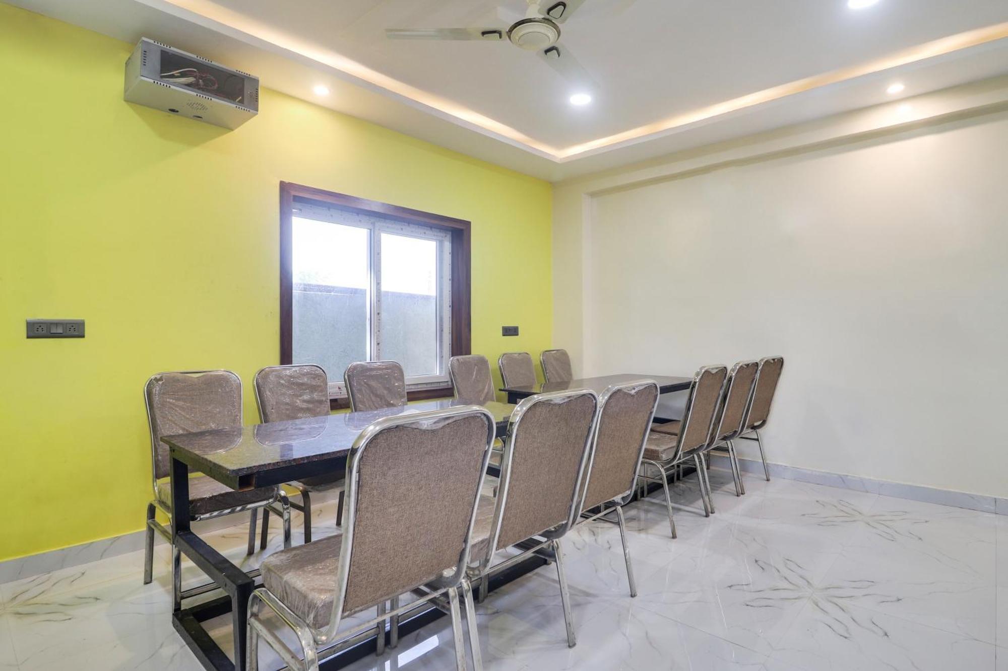 Collection O Sai Poojitha Suites 3* Hyderabad