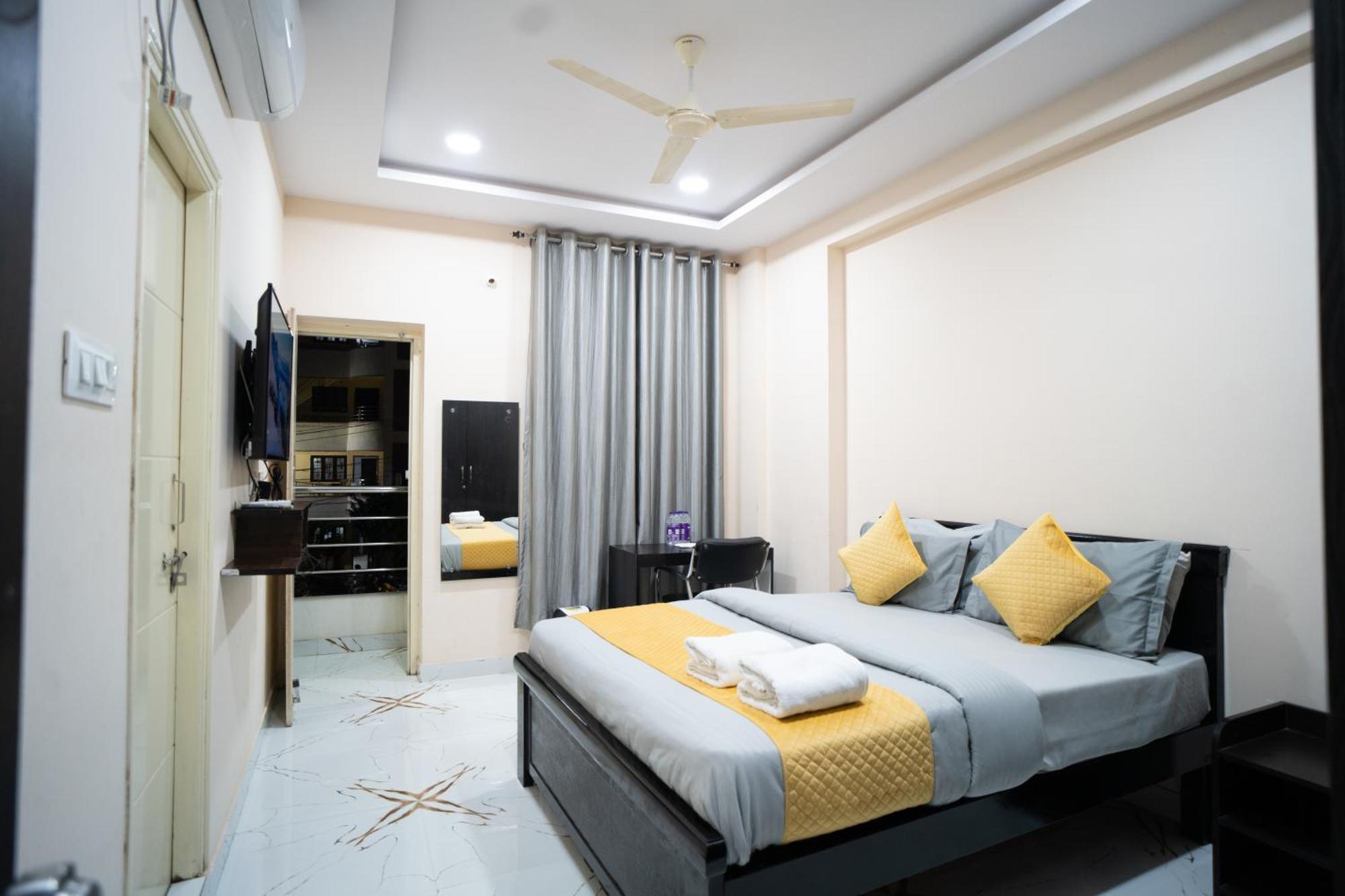 Hotel Yellow Bells Gachibowli