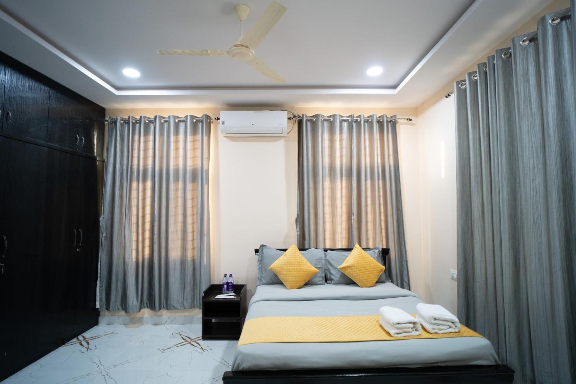 Hotel Yellow Bells Gachibowli